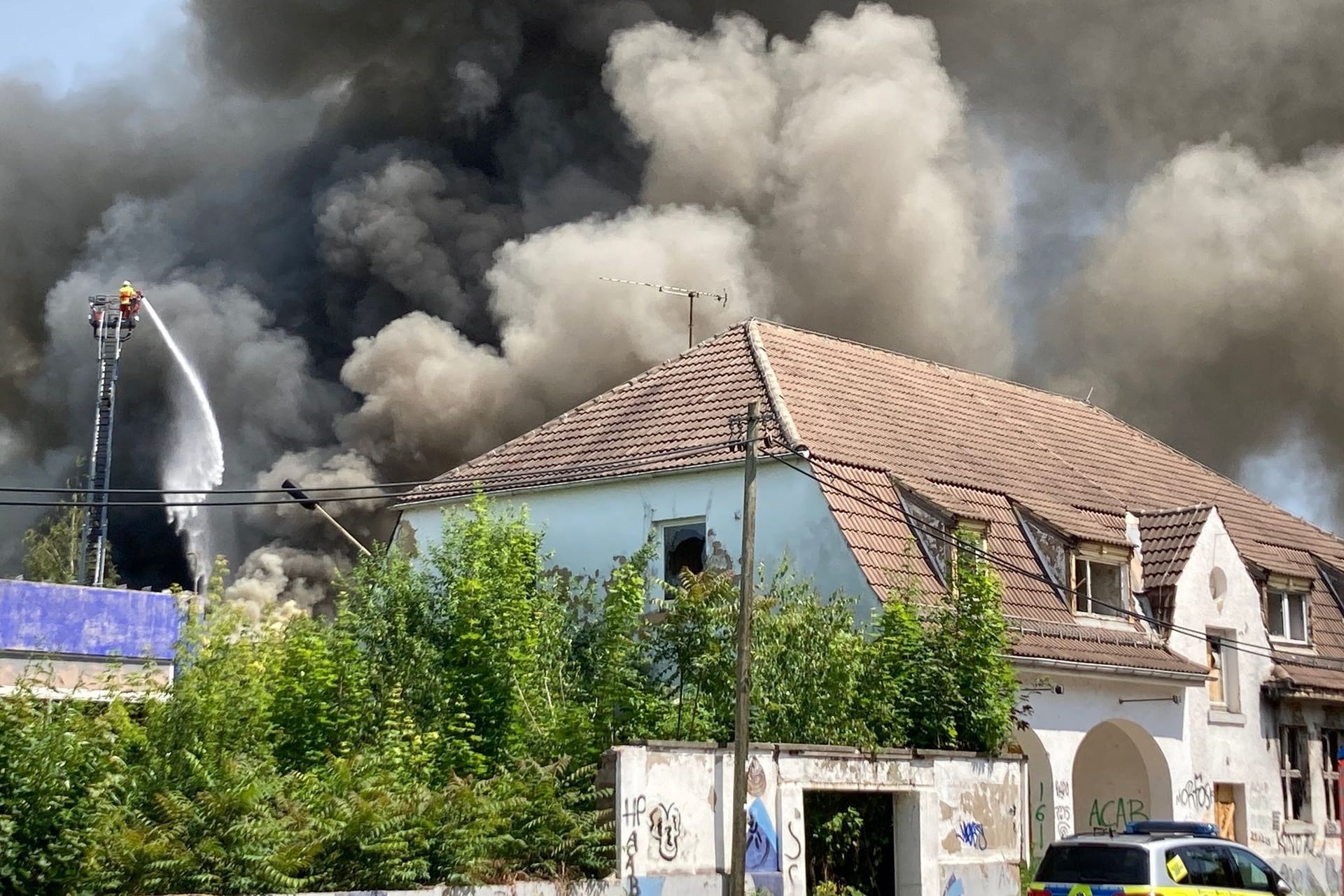 Feuer aud dem alten Schlachthofgelände in Erfurt