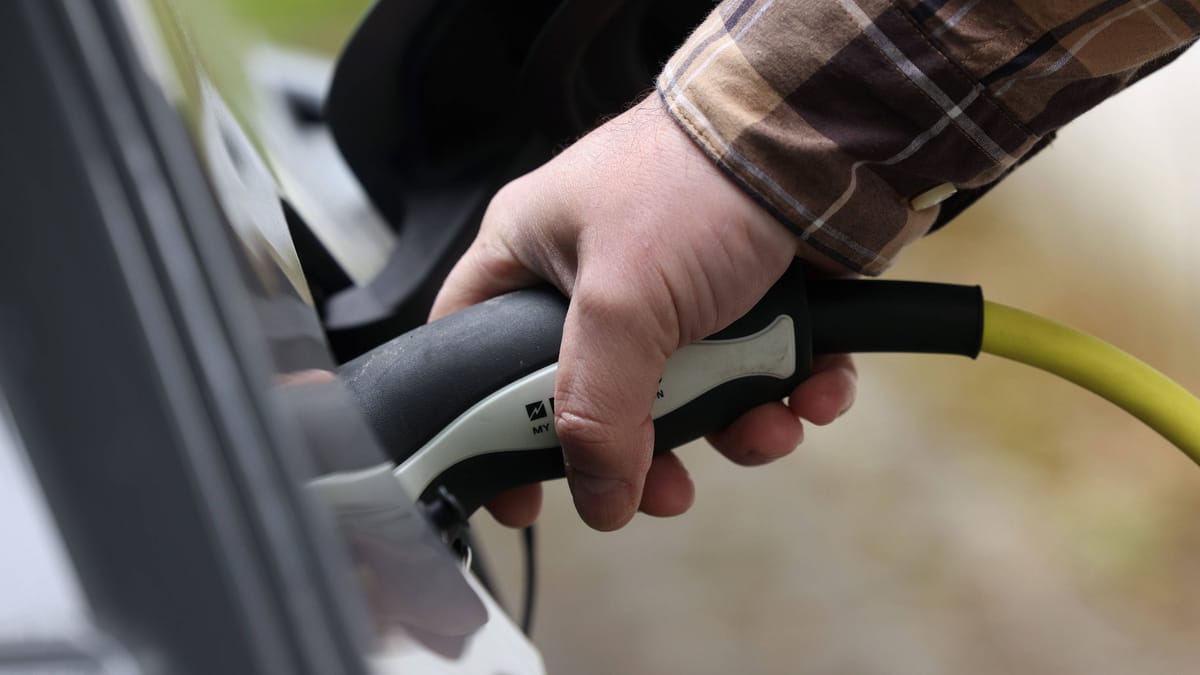 E-Auto-laden-Lades-ule-f-rs-Elektroauto-reservieren-geht-das-