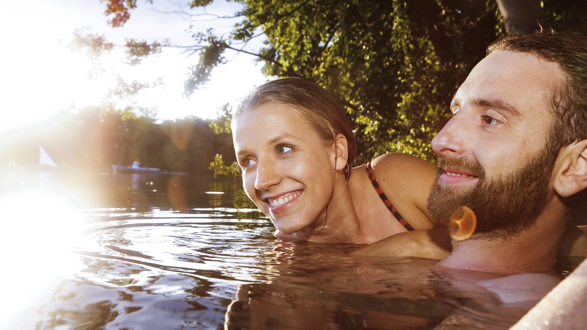 Ungestört: Wildschwimmen stärkt die Bindung zur Natur und die Gesundheit. Allerdings muss besonders auf Sicherheit geachtet werden.