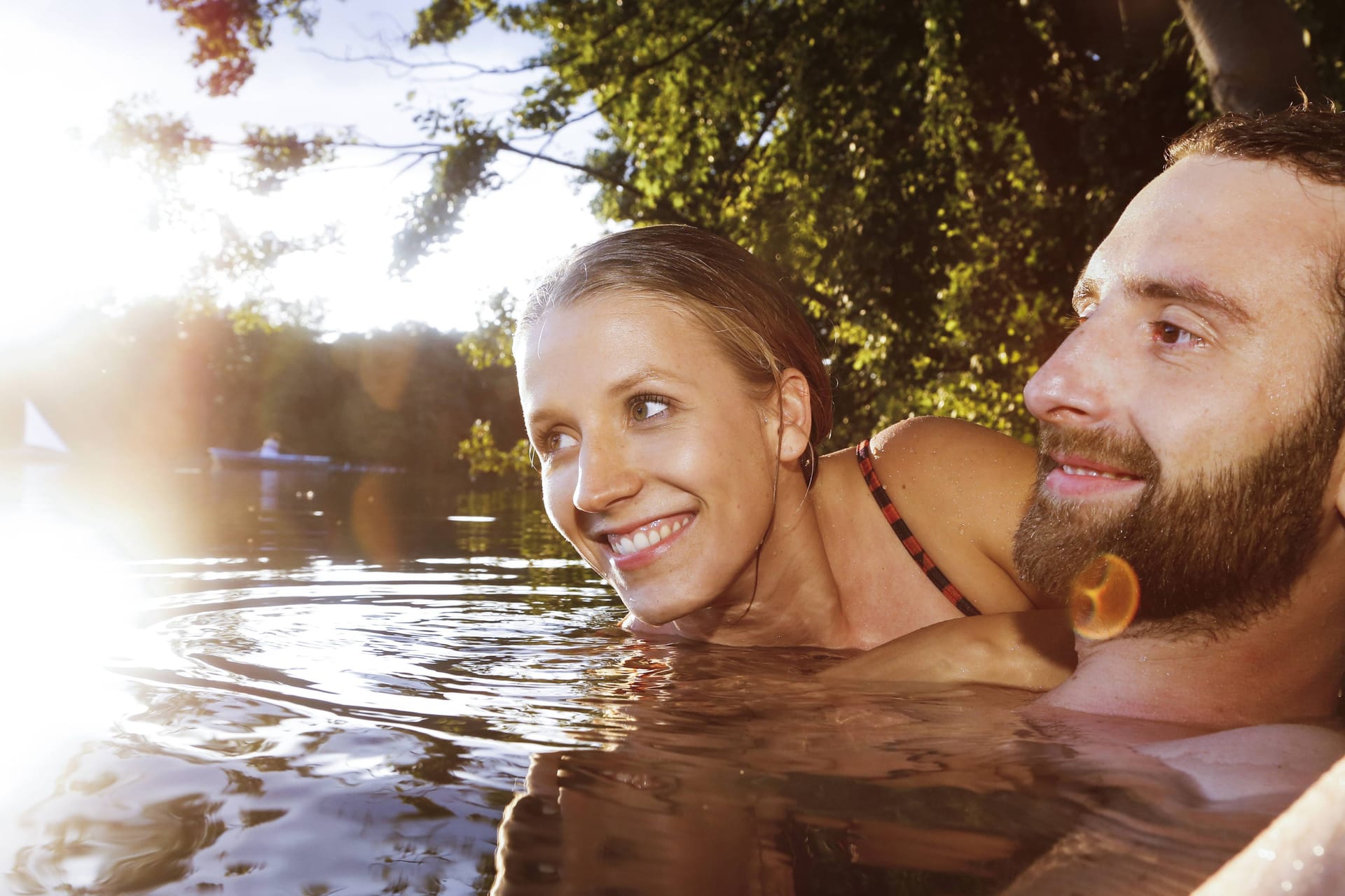 Ungestört: Wildschwimmen stärkt die Bindung zur Natur und die Gesundheit. Allerdings muss besonders auf Sicherheit geachtet werden.