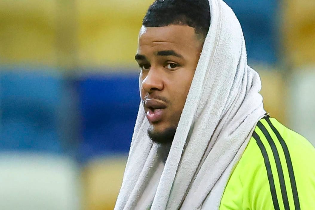 Noah Atubolu: Den Torhüter vom SC Freiburg plagt eine Krankheit.