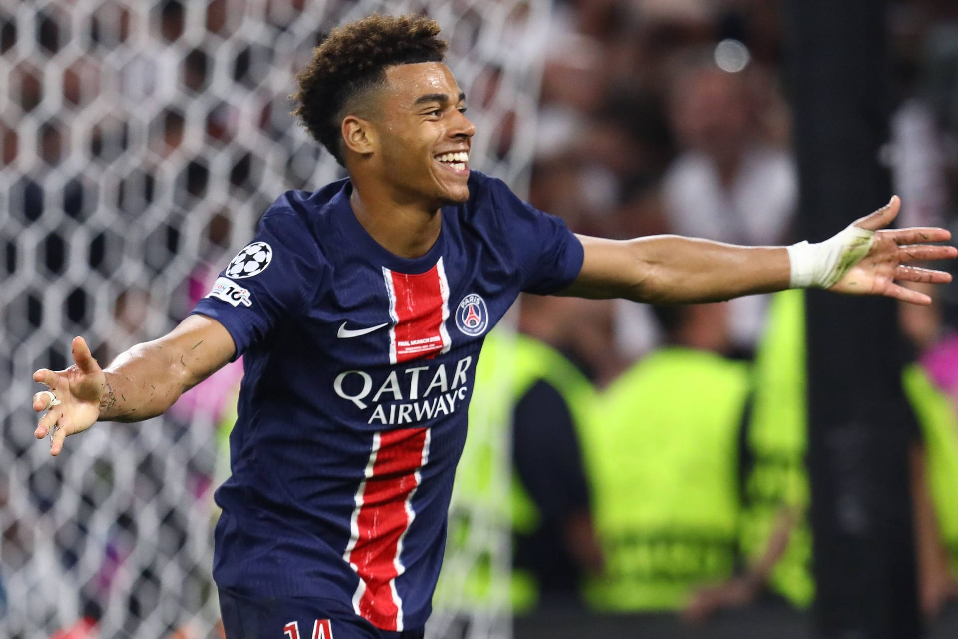 Désiré Doué: Dem 19-Jährigen gelangen im Champions-League-Finale zwei Tore und eine Vorlage.