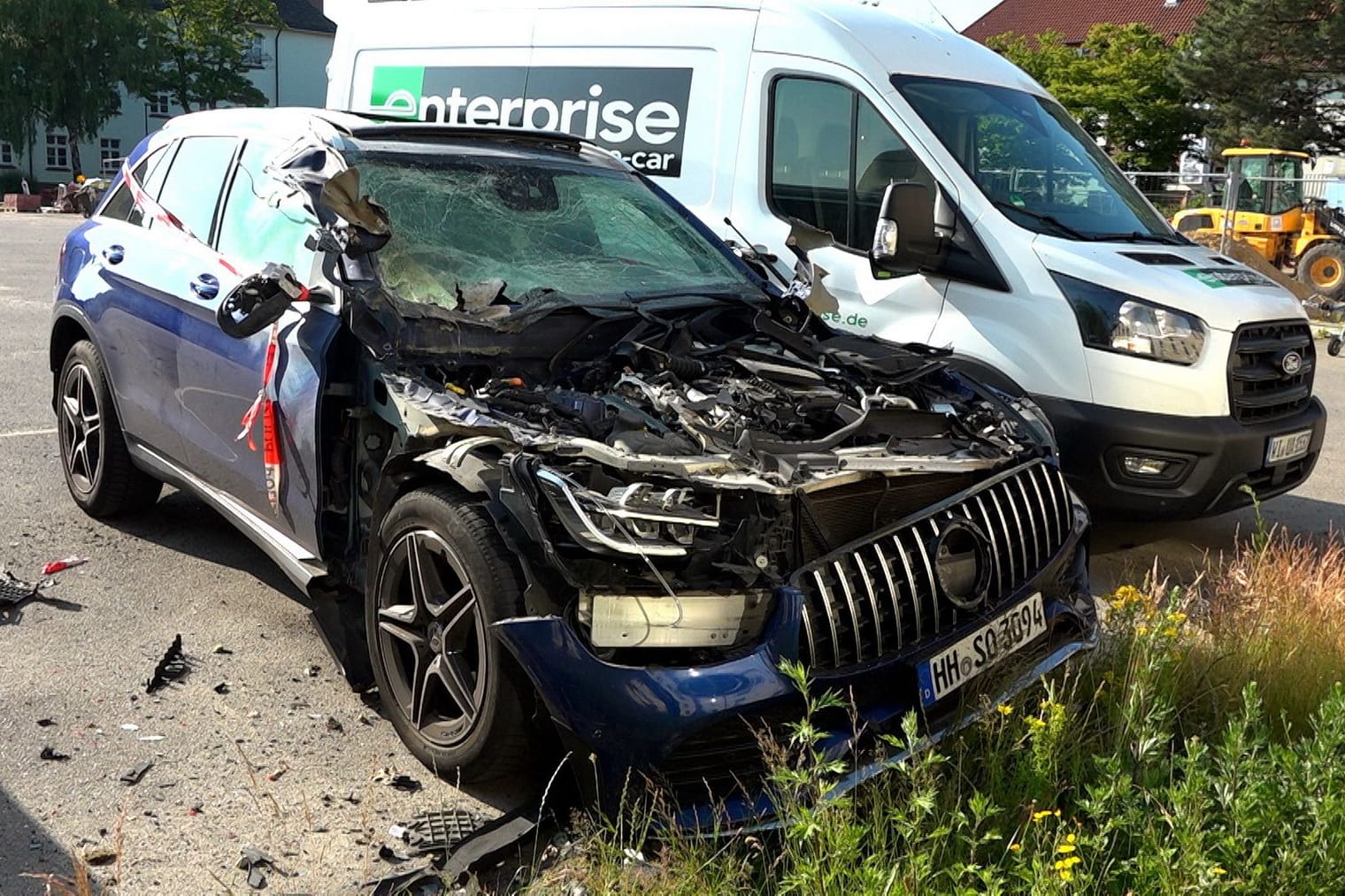 Hamburg Jenfeld - 2 PKW gesprengt