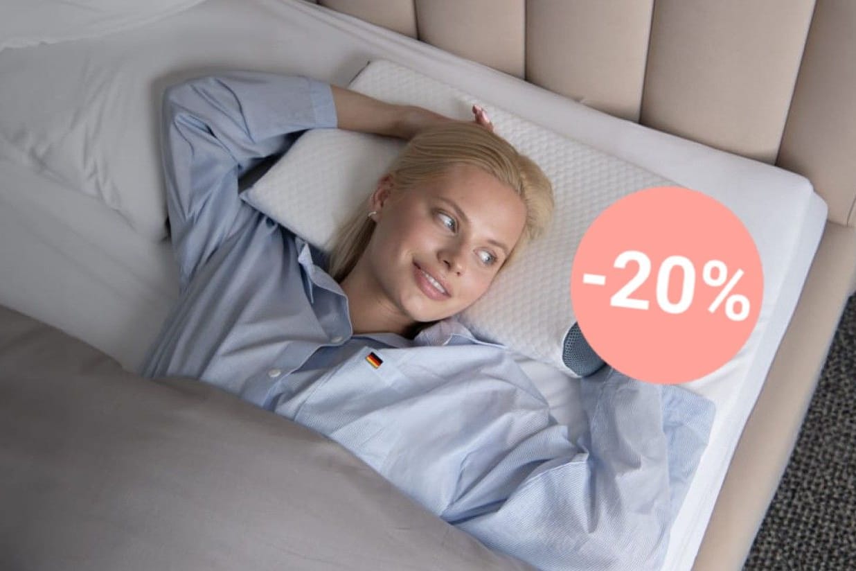 Ergonomische Kissen sollen den Schlaf fördern. Bei Amazon ist derzeit ein Modell mit 20 Prozent Rabatt erhältlich.
