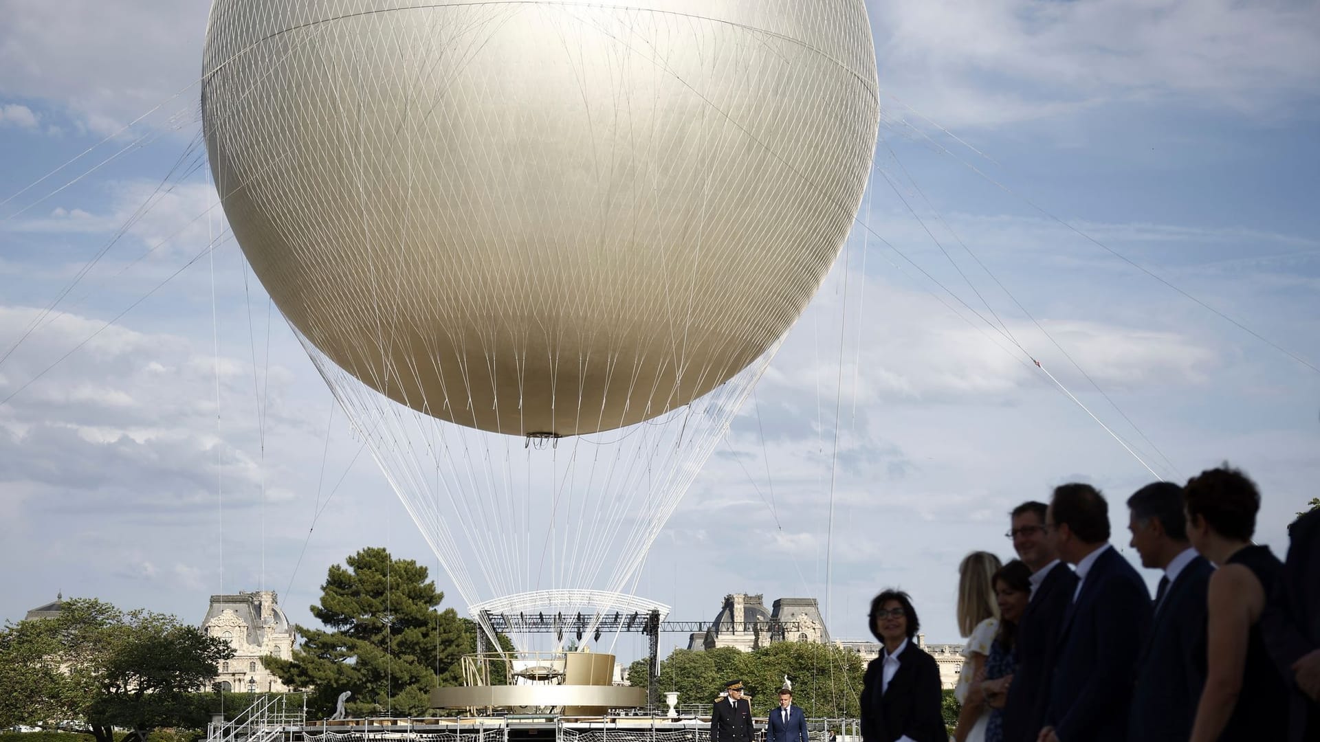 Neue Ausstellung des Olympia-Ballons in Paris Neue Ausstellung des Olympia-Ballons in Paris