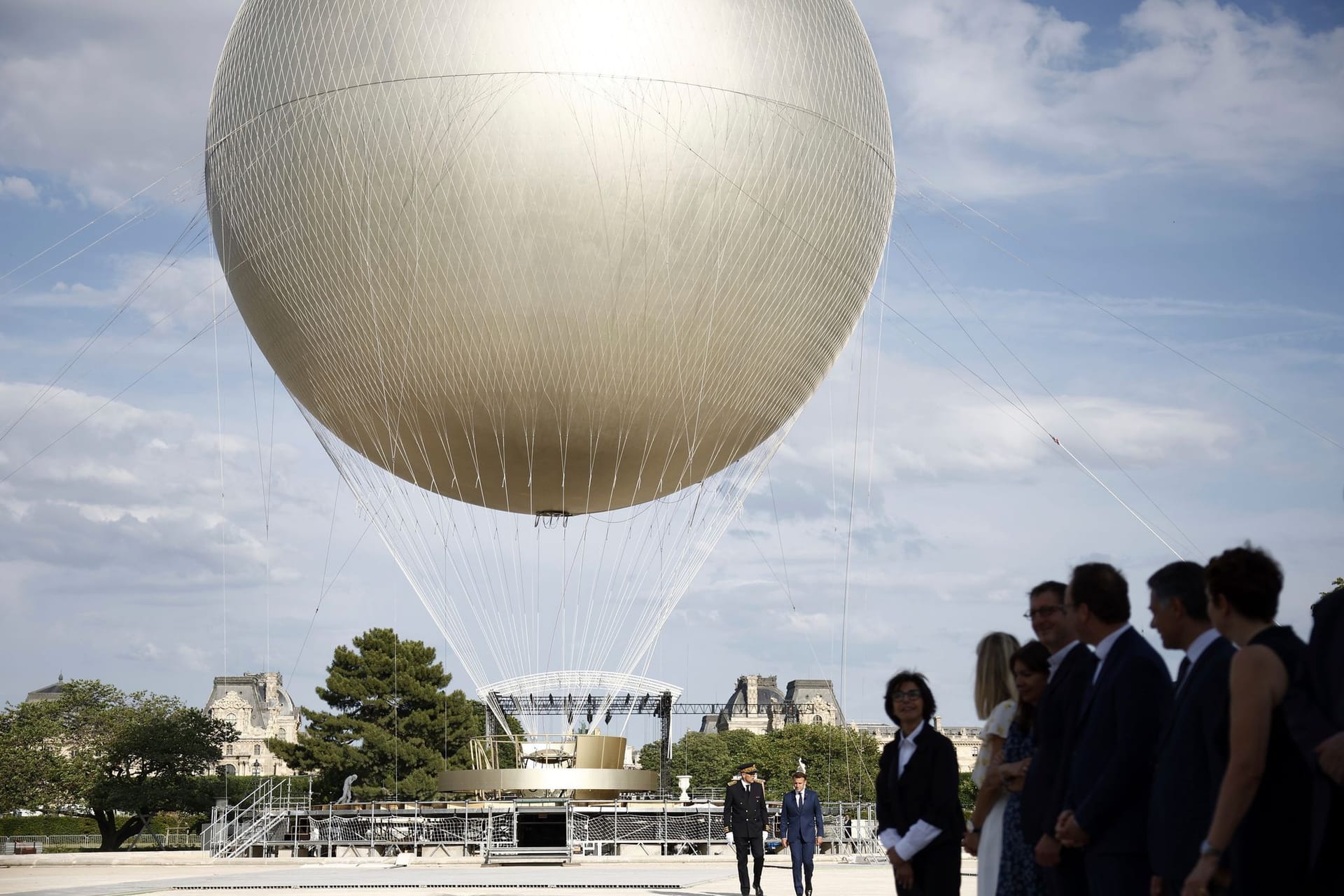 Neue Ausstellung des Olympia-Ballons in Paris