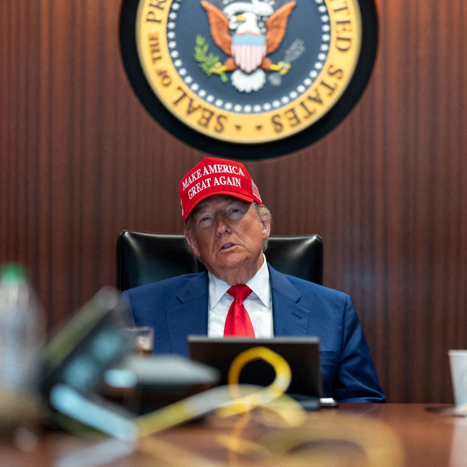 US-Präsident Donald Trump im Lagezentrum des Weißen Hauses, dem sogenannten Situation Room.