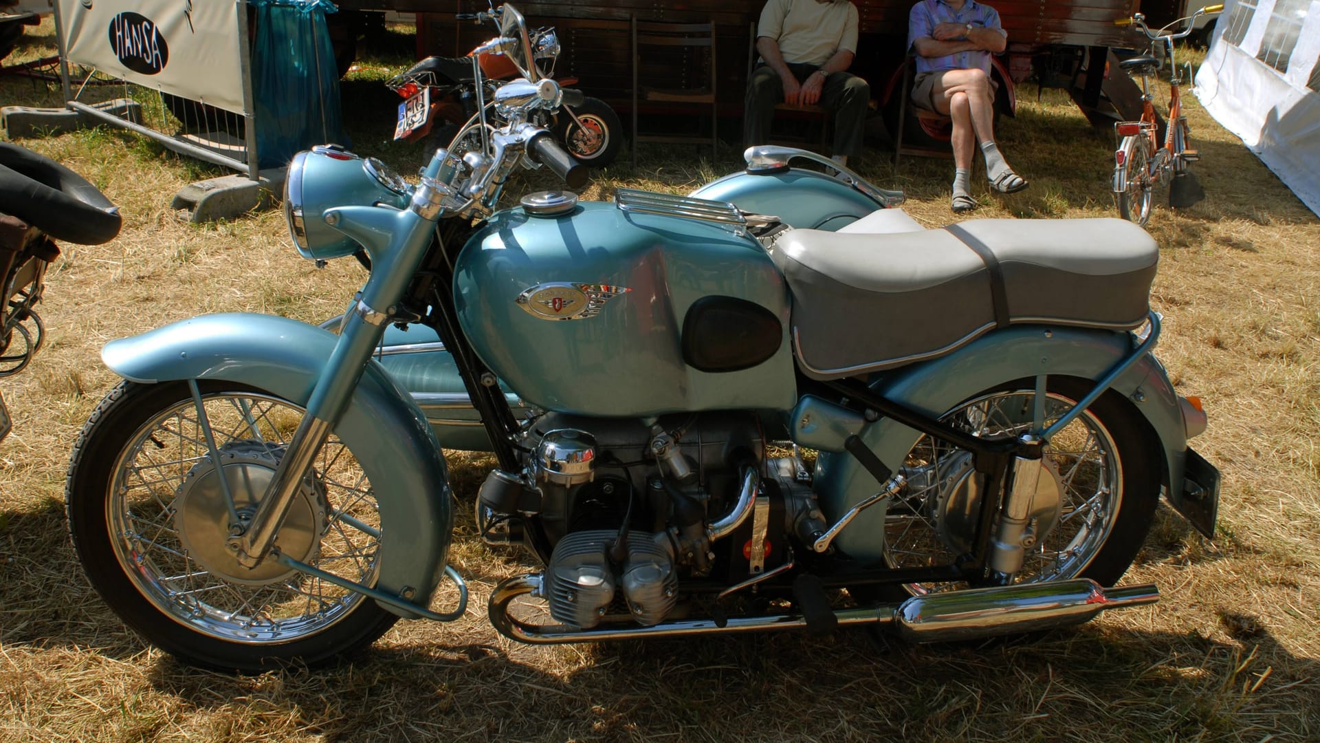 Nicht nur Autos sind in Bockhorn gern gesehen: Auch dieses Zündapp-Motorradgespann hat einen Platz unter den Oldtimern. (Archivbild)