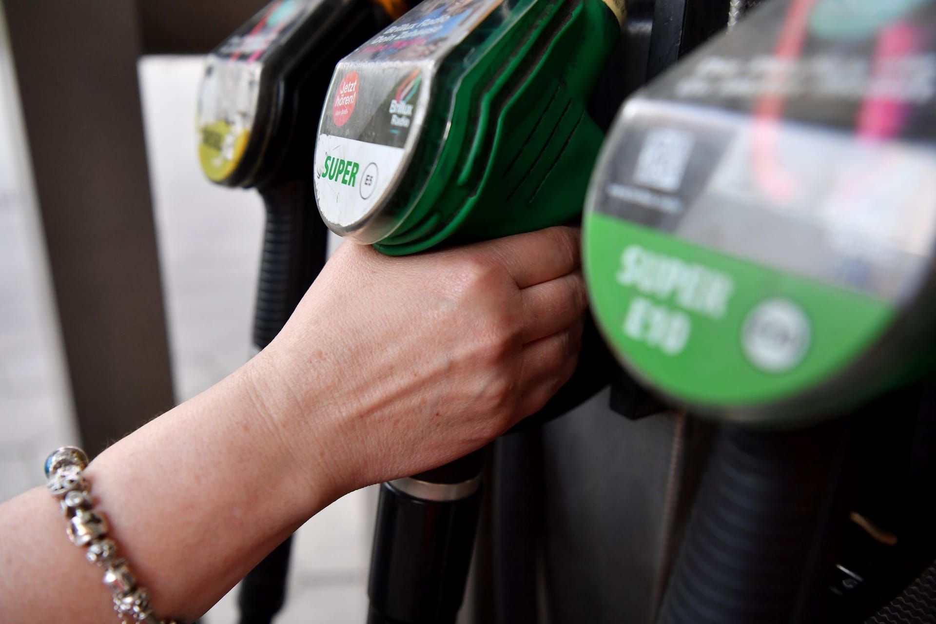 An der Tankstelle