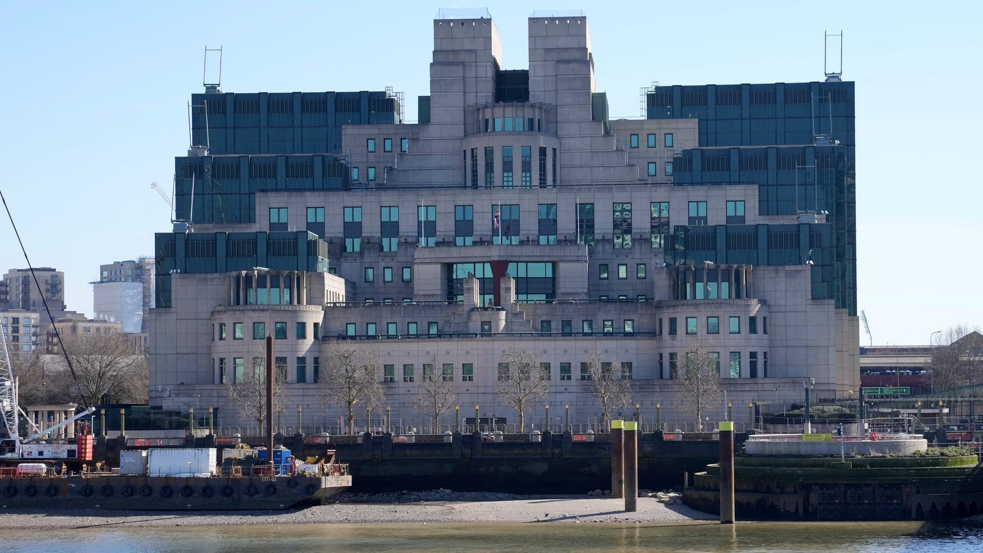 Hauptquartier des britischen Auslandsgeheimdienstes MI6 Hauptquartier des britischen Auslandsgeheimdienstes MI6