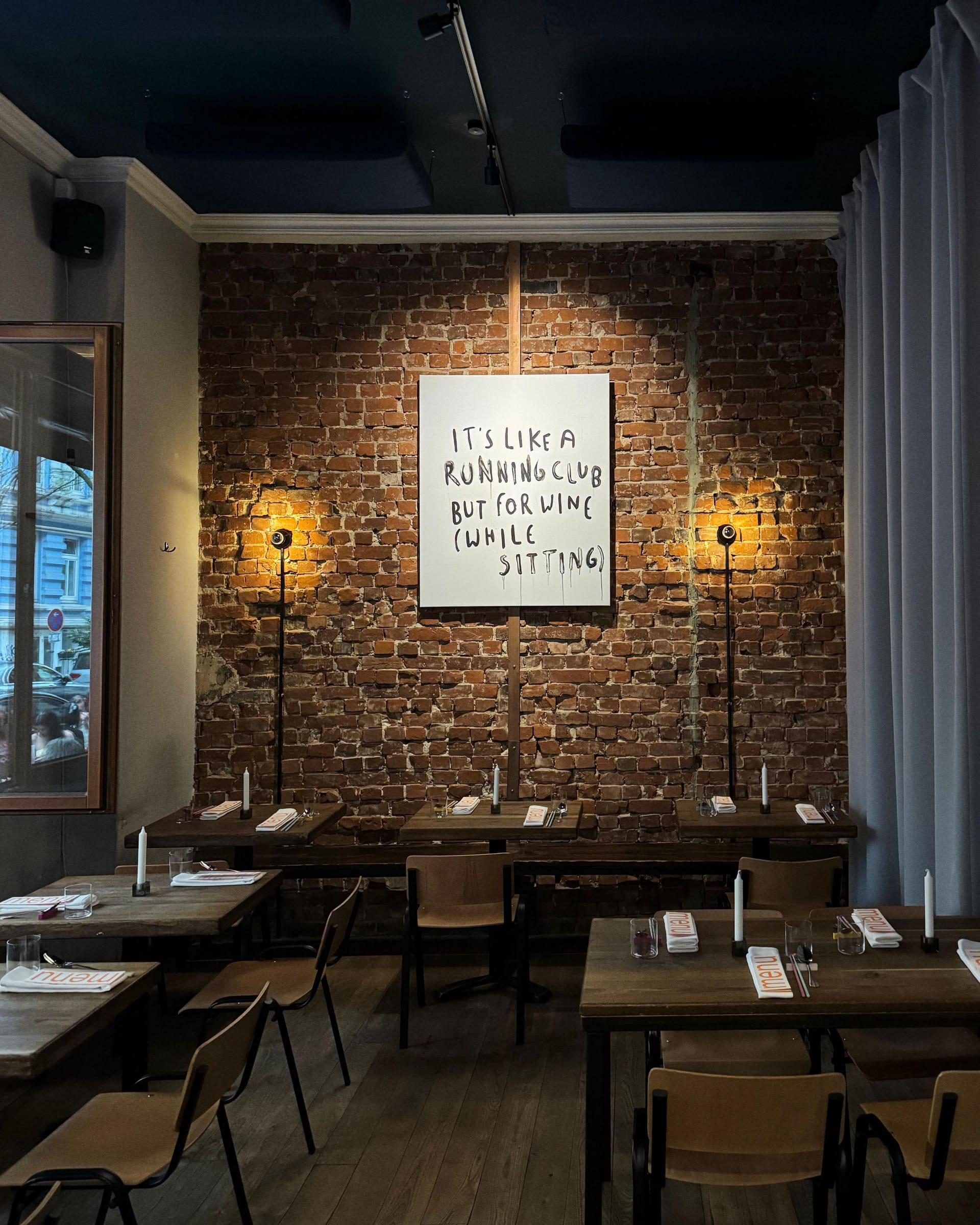 nullkommaeins Bar in Hamburg: Clara Hunger kocht hier ohne Vorgaben. nullkommaeins Bar in Hamburg: Clara Hunger kocht hier ohne Vorgaben.