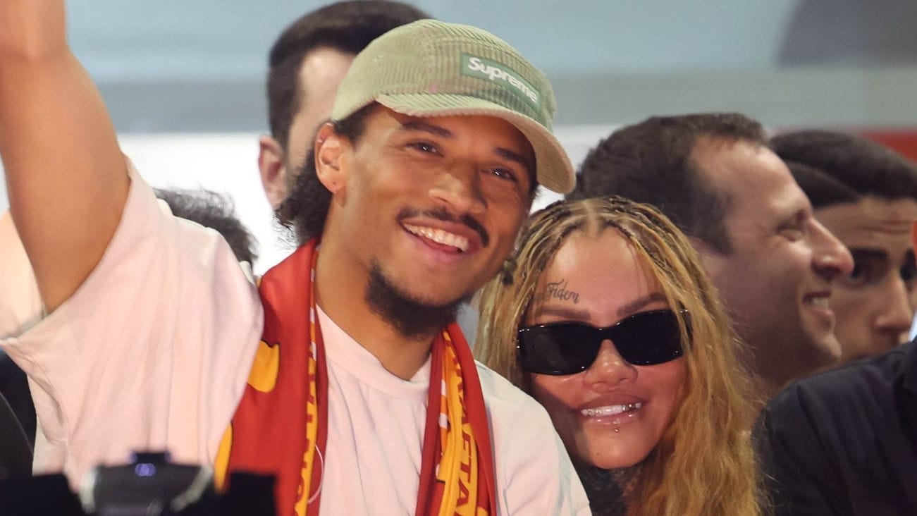 Leroy Sané: Seine Partnerin Candice Brook hat ihn nach Istanbul begleitet. Leroy Sané: Seine Partnerin Candice Brook hat ihn nach Istanbul begleitet.
