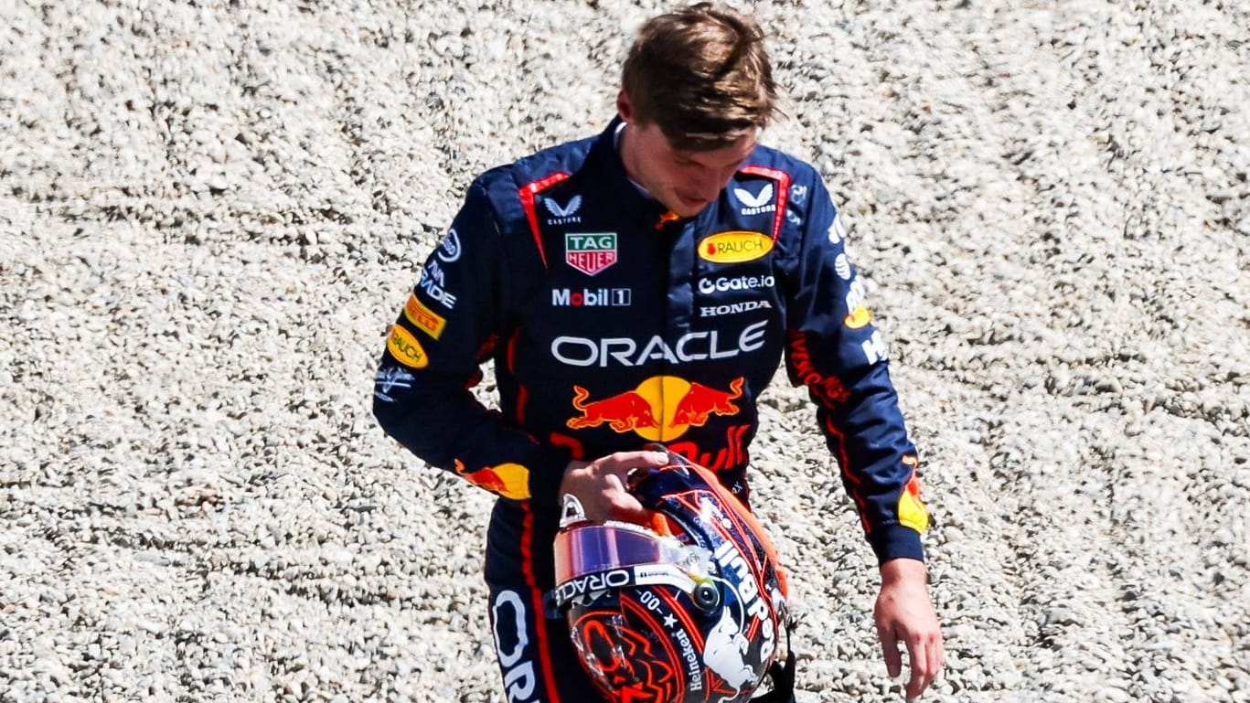 Enttäuscht: Max Verstappen kurz nach seinem frühen Aus beim Großen Preis von Österreich.