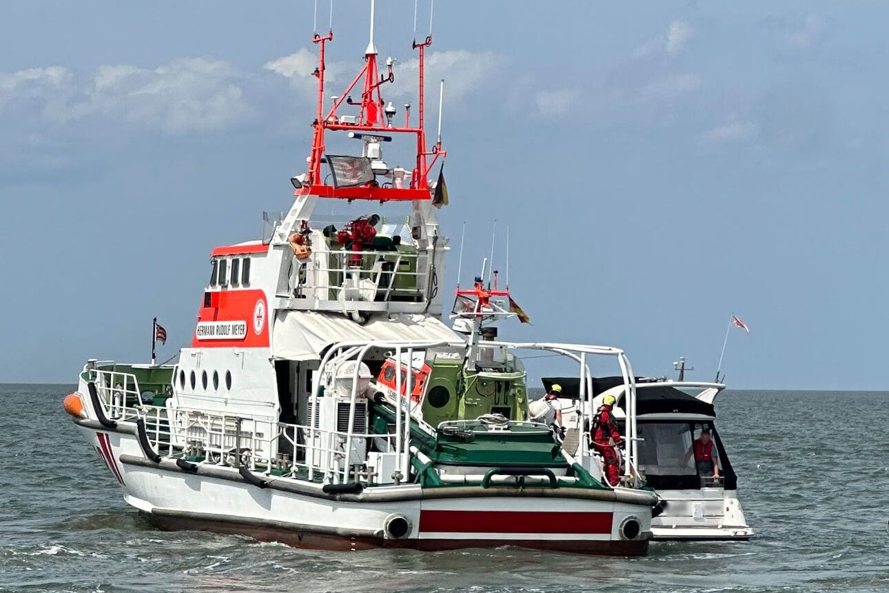 Seenotrettungskreuzer Hermann Rudolf Meyer: Die DGzRS brachte die Schiffbrüchigen nach Bremerhaven.