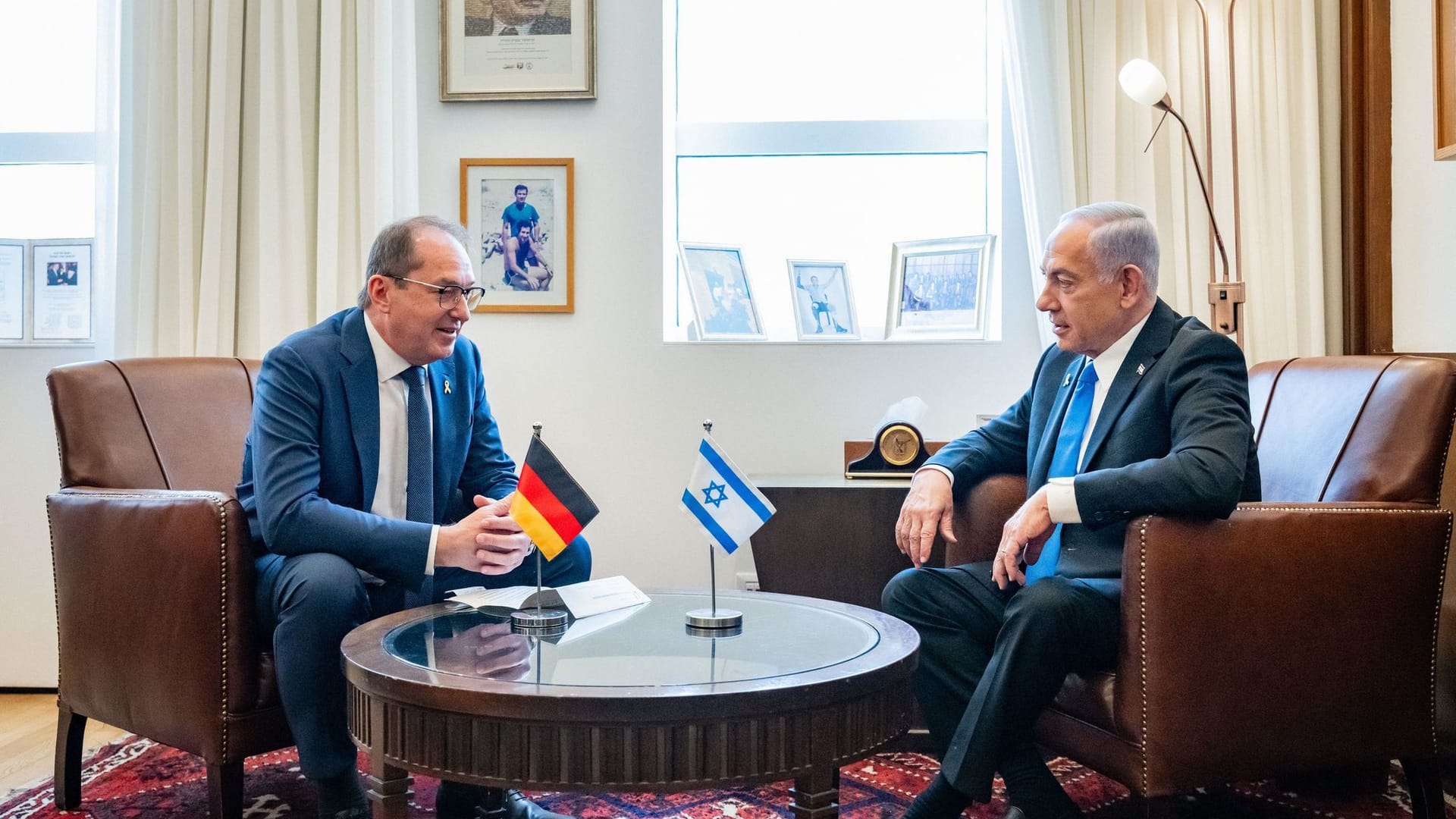 Dobrindt zu Überraschungsbesuch in Israel Dobrindt zu Überraschungsbesuch in Israel