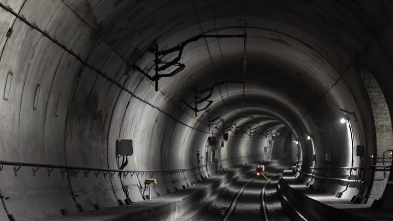 Der S-Bahn-Tunnel zwischen den Stationen Frankfurt Hauptbahnhof und Taunusanlage (Archivbild): Während der Sommerferien wird hier gebaut.