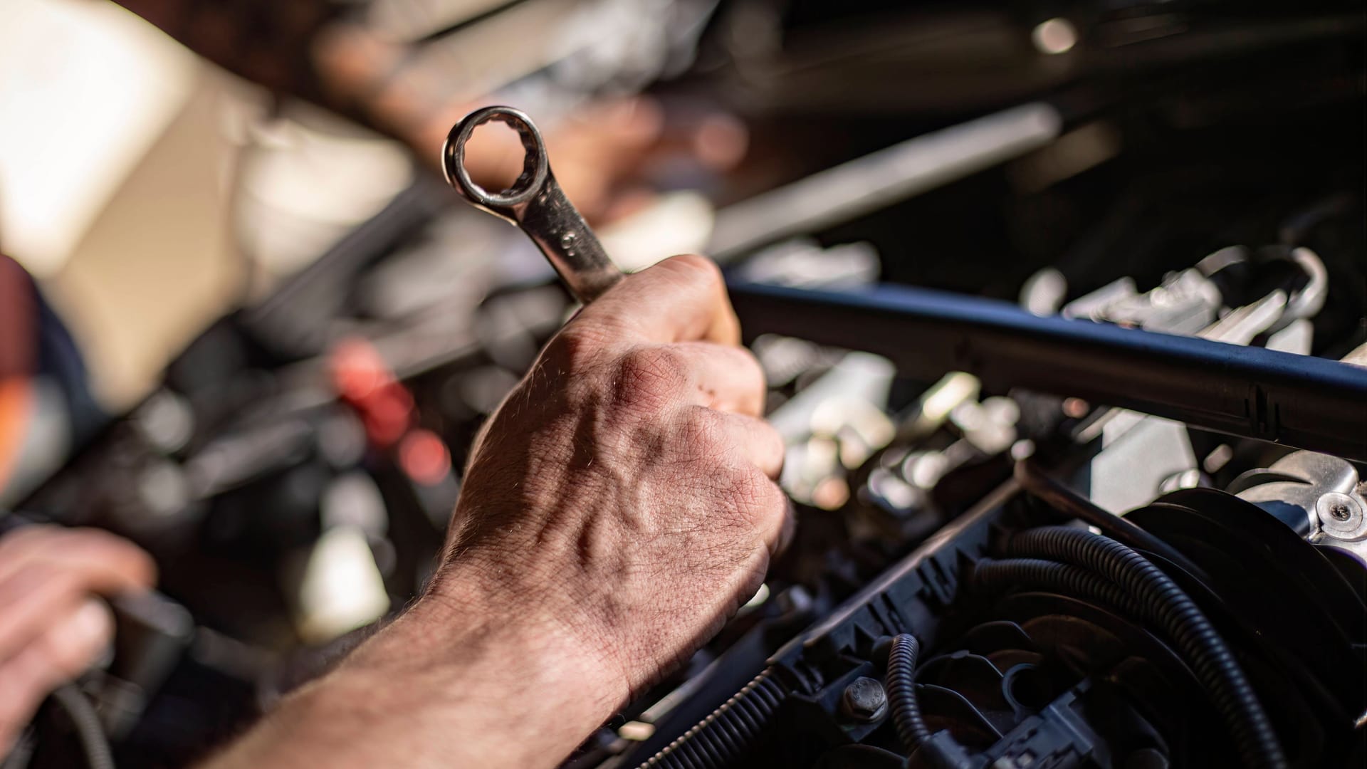 Teure Ersatzteile, steigende Löhne: Die Reparaturkosten für Autos klettern Jahr für Jahr.