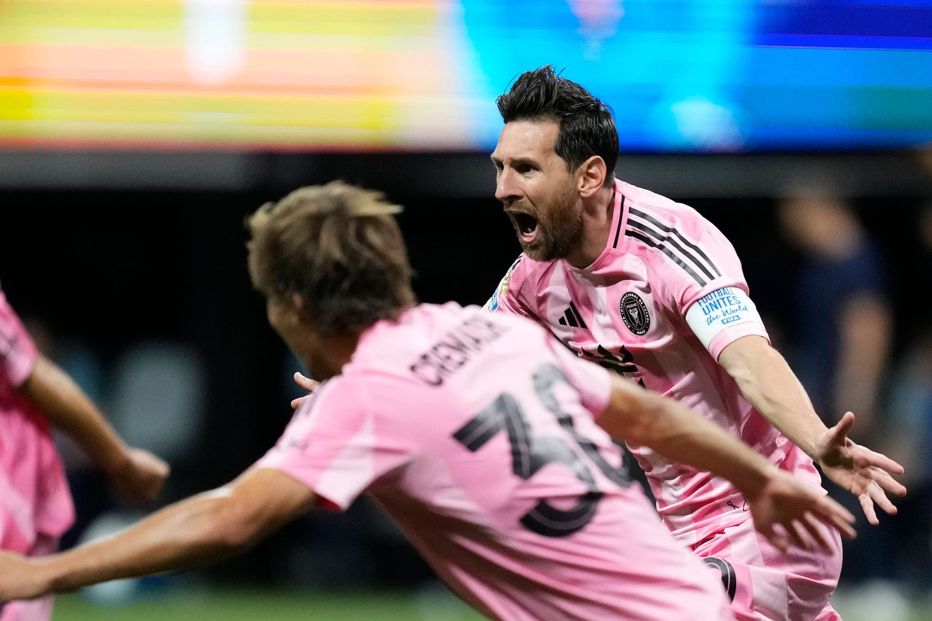 Lionel Messi jubelt: Er brachte seiner Mannschaft den Sieg.