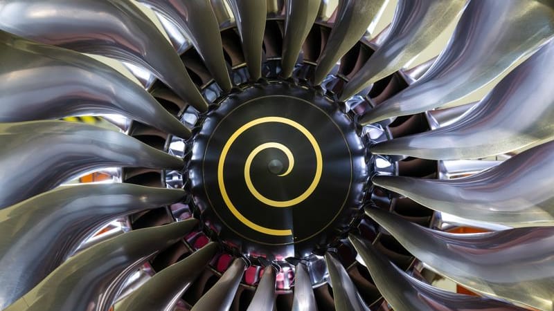 Eine Rolls-Royce-Turbine für Boeing 787 Dreamliner (Archivfoto): Rolls-Royce entwickelt am Standort Dahlewitz in Brandenburg Flugzeug-Triebwerke. +# Eine Rolls-Royce-Turbine für Boeing 787 Dreamliner (Archivfoto): Rolls-Royce entwickelt am Standort Dahlewitz in Brandenburg Flugzeug-Triebwerke. +#