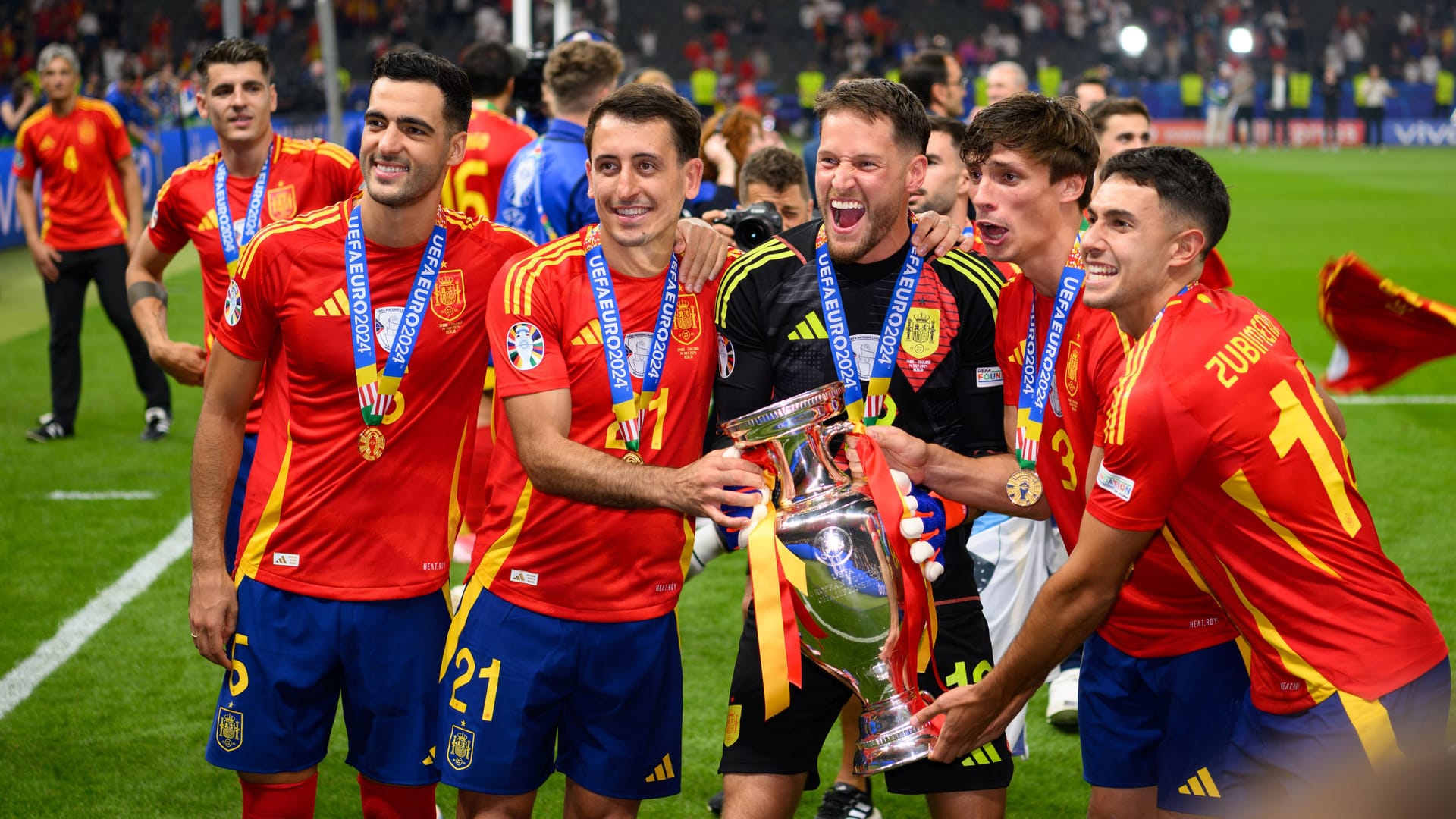 Spanische Party in Berlin: Die Europameister von 2024.