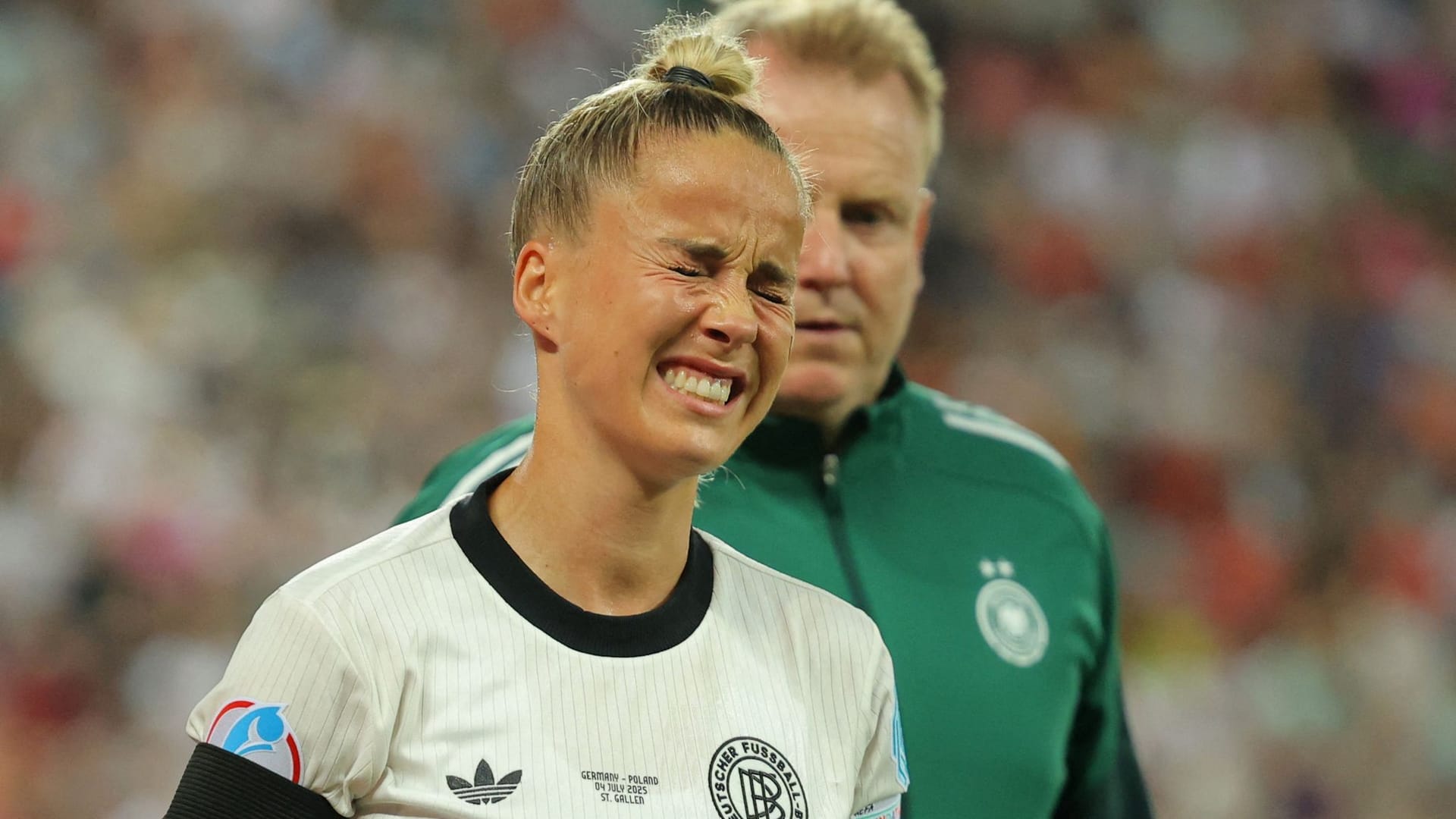 Giulia Gwinn (bis 40. Minute): Die Kapitänin startete hellwach in die Partie, schaltete sich erstmals per Flanke (15.) und später auch per Kopfballversuch (33.) ins Offensivspiel ein. Rettete mit ihrer Grätsche gegen Pajor bockstark (36.) – verletzte sich dabei allerdings offenbar schwer. Mit Tränen im Gesicht musste sie vorzeitig runter. Note: 2