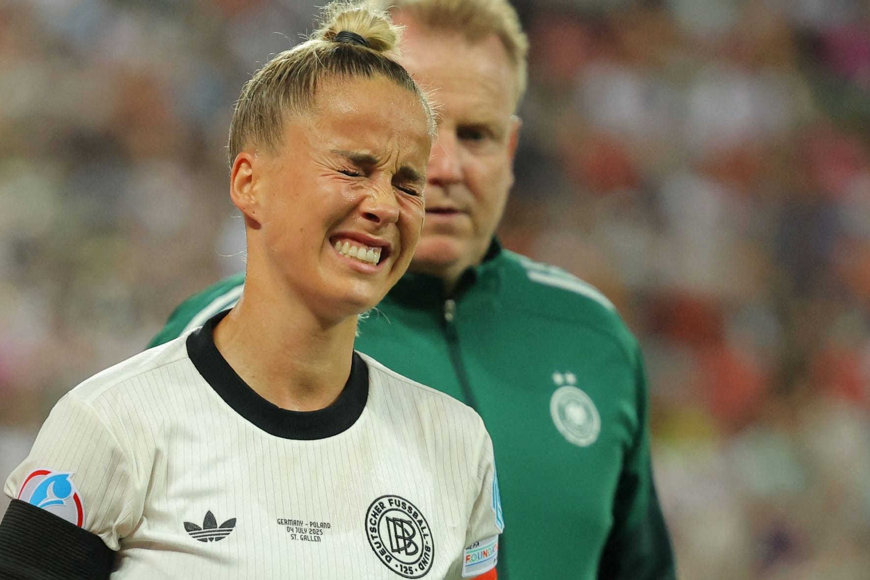 Giulia Gwinn (bis 40. Minute): Die Kapitänin startete hellwach in die Partie, schaltete sich erstmals per Flanke (15.) und später auch per Kopfballversuch (33.) ins Offensivspiel ein. Rettete mit ihrer Grätsche gegen Pajor bockstark (36.) – verletzte sich dabei allerdings offenbar schwer. Mit Tränen im Gesicht musste sie vorzeitig runter. Note: 2