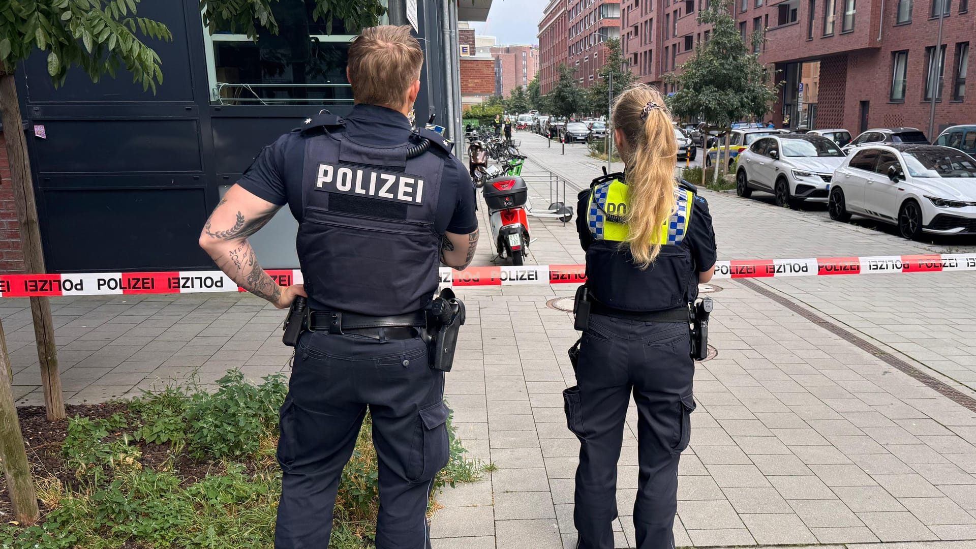 Die Polizei sperrte den Bereich ab.