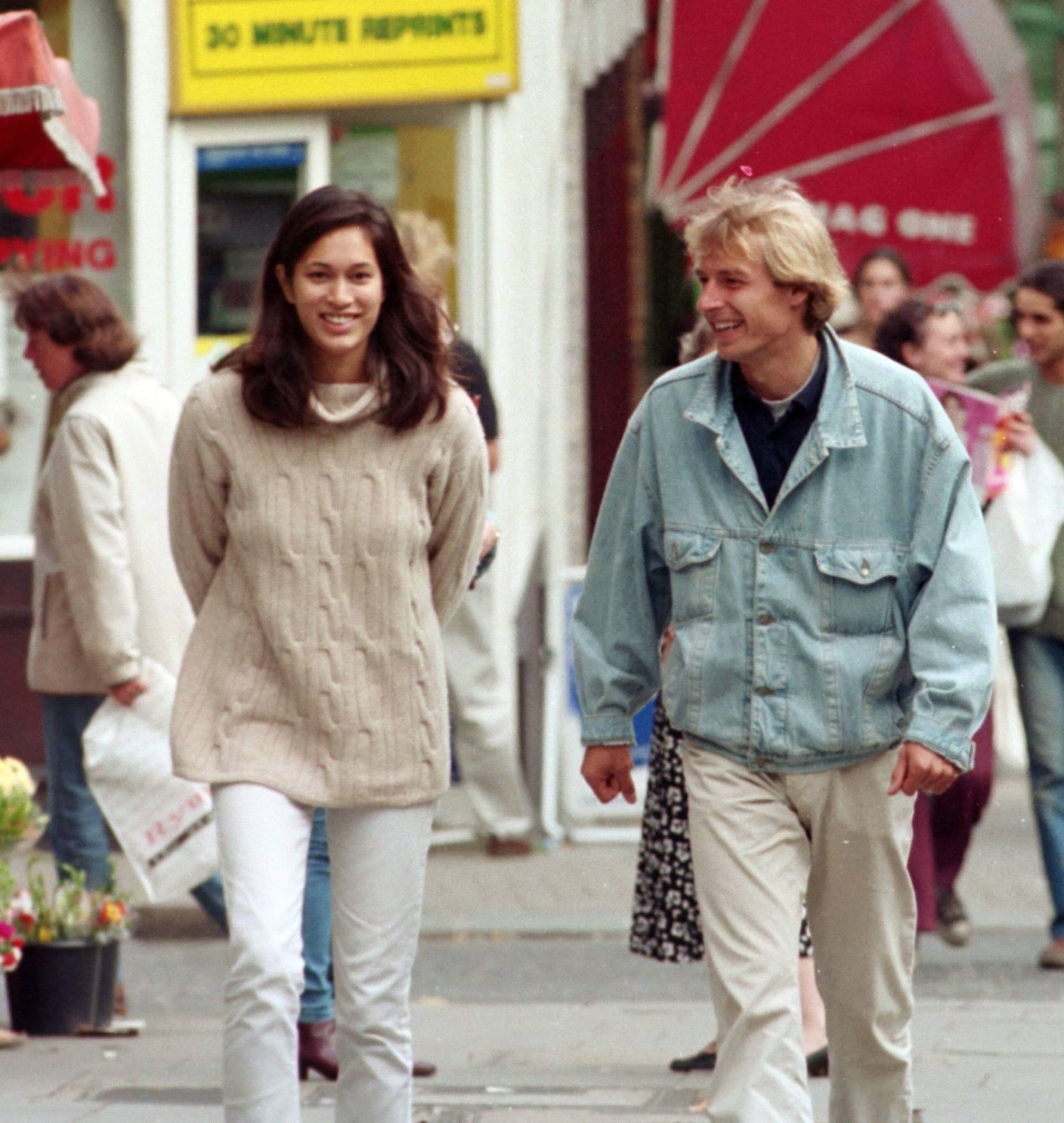 Jürgen Klinsmann und Debbie Chin im Jahr 1994.