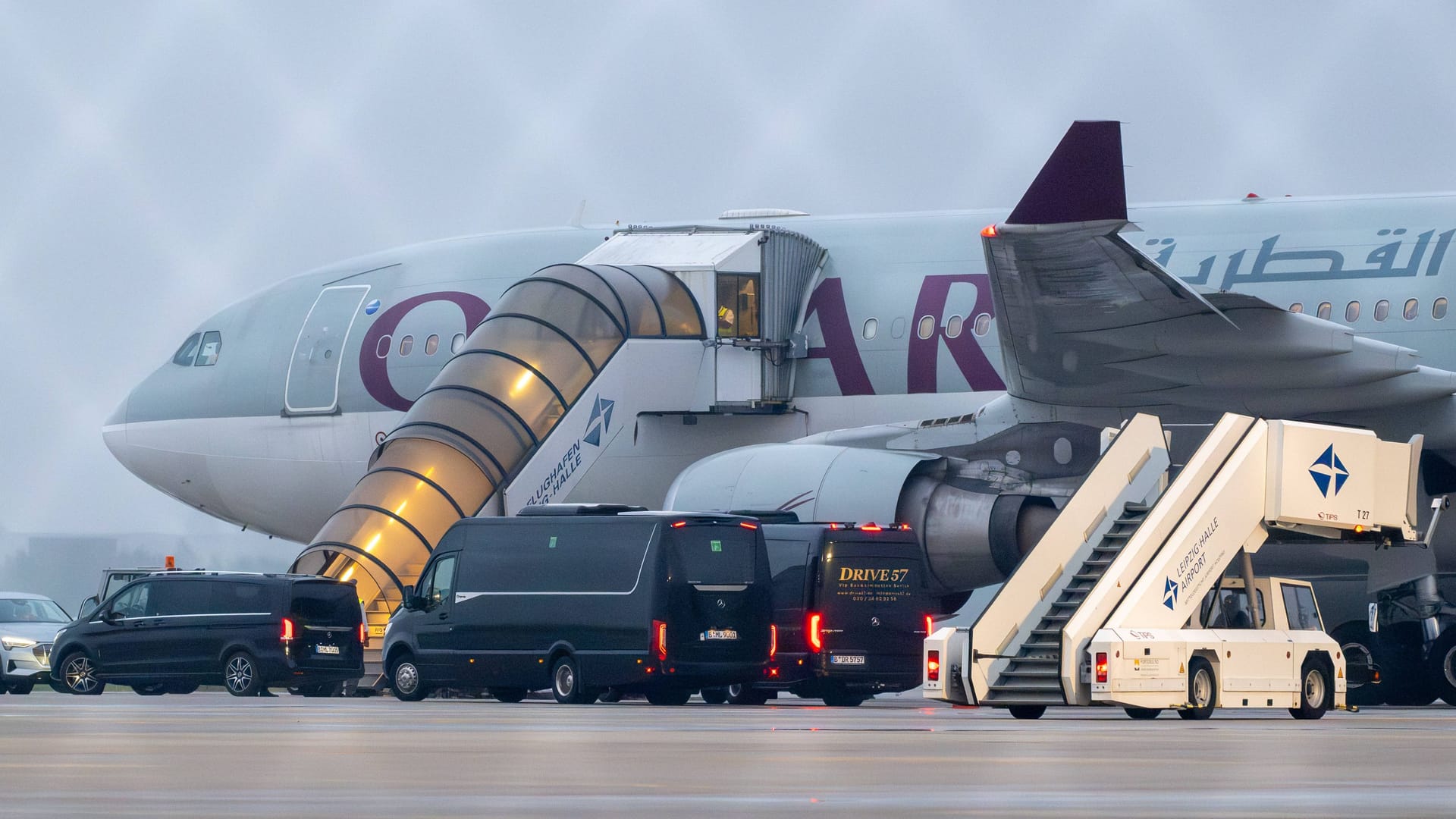 Das Abschiebeflugzeug auf dem Flughafen Leipzig/Halle.
