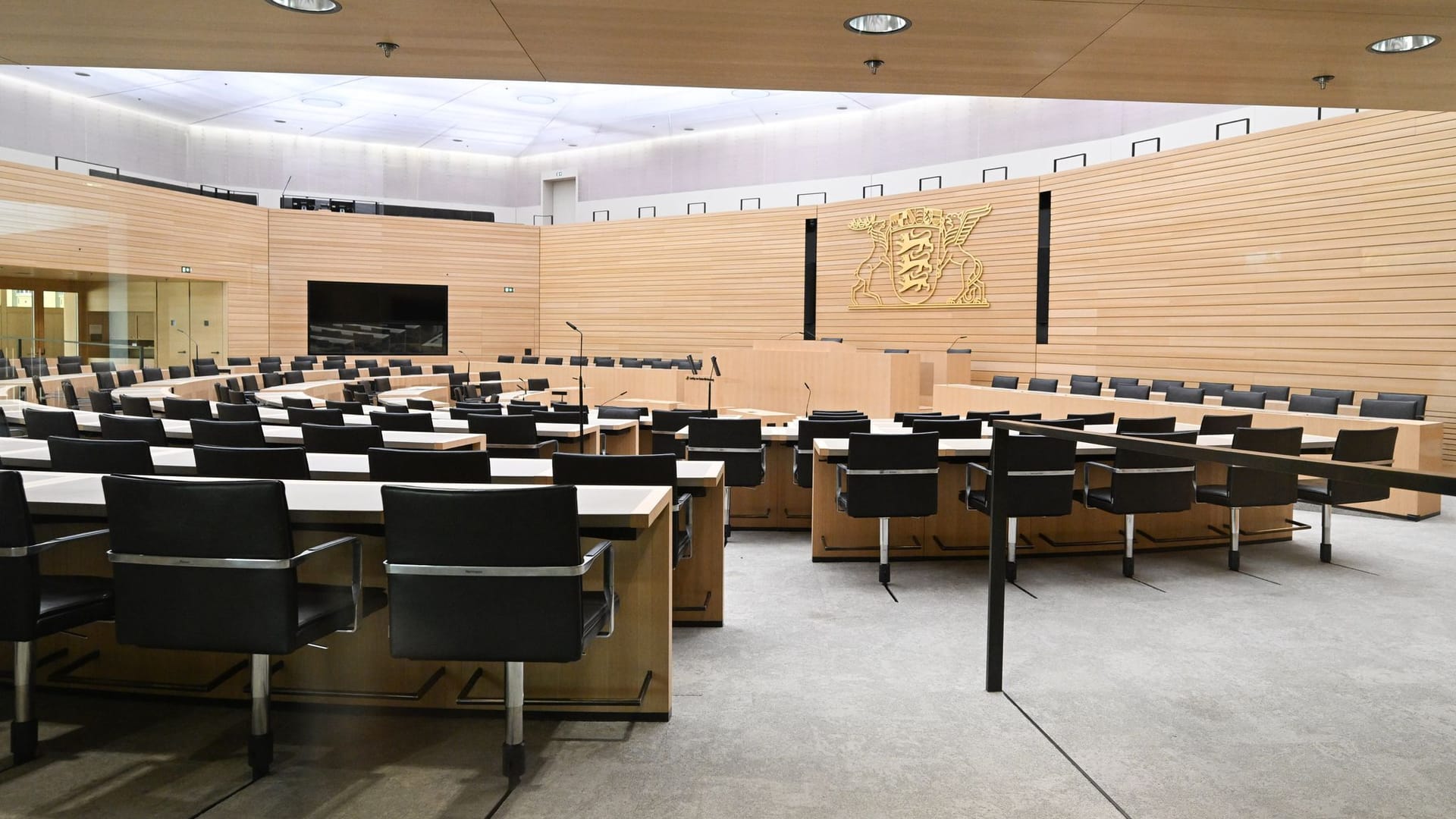 Skandal im Landtag: Hakenkreuz auf Stimmzettel geschmiert Skandal im Landtag: Hakenkreuz auf Stimmzettel geschmiert
