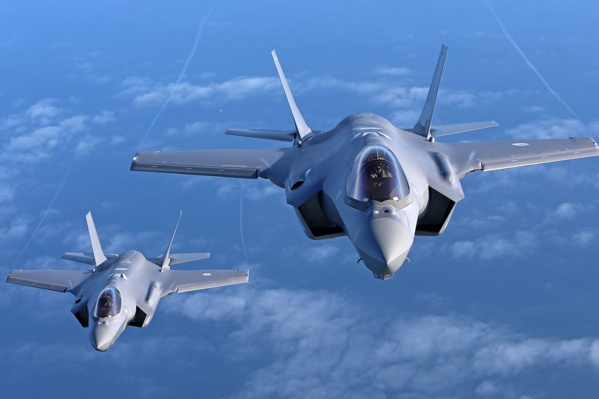Zwei Kampfflugzeuge vom Typ Lockheed Martin F-35 (Symbolbild): Die Jets sollen die nukleare Teilhabe Deutschlands sichern.