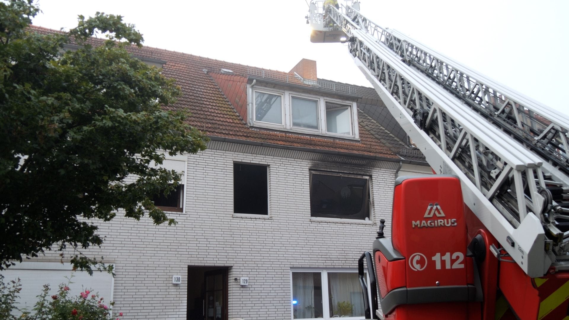 Brand in Bremen: Ein Reihenhaus in Neustadt fing Feuer.