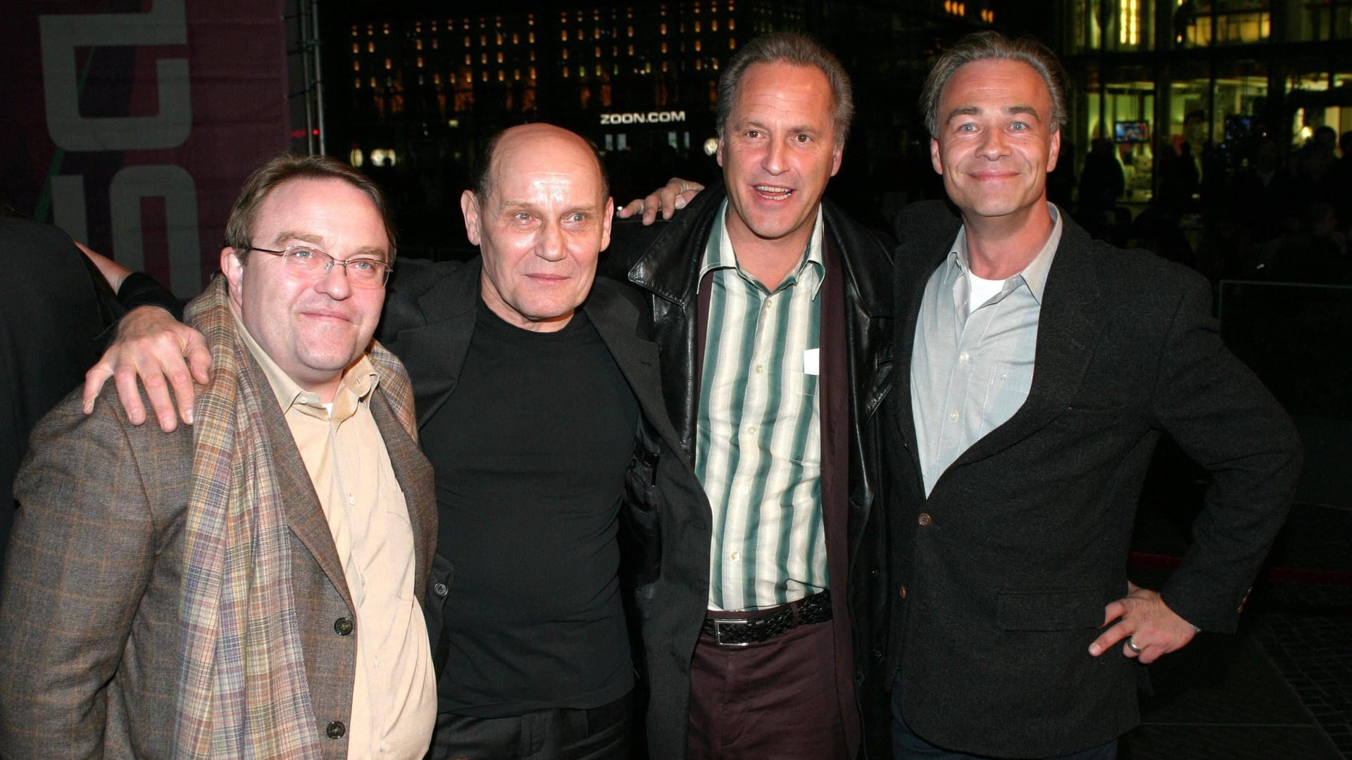 Premiere von "Das Wunder von Lengende": Gustav Peter Wöhler, Jürgen Schornagel, Benjamin Sadler und Klaus J. Behrendt posieren hier im Oktober 2003 in Berlin.