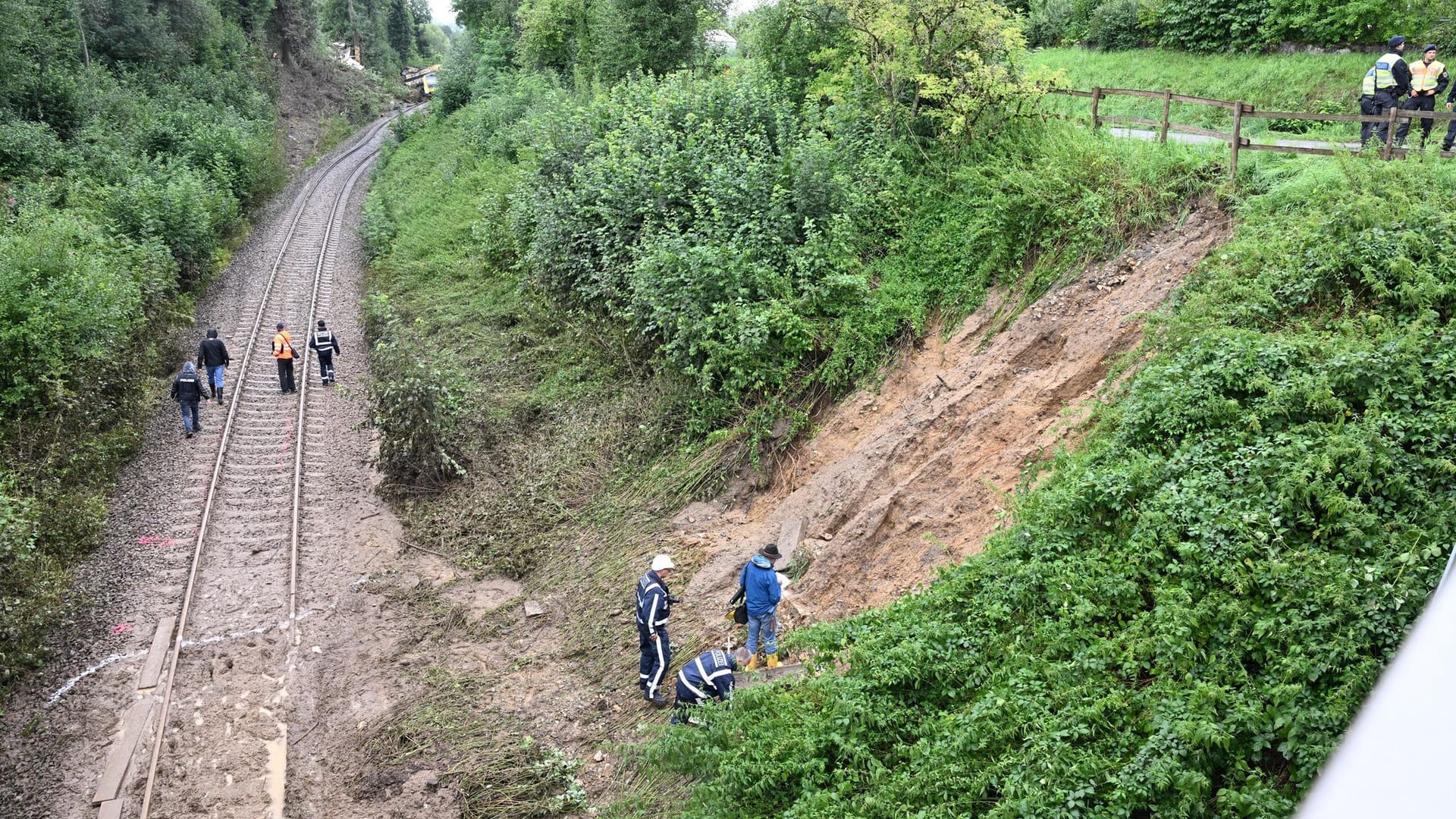 Nach dem Zugunglück in Oberschwaben Nach dem Zugunglück in Oberschwaben