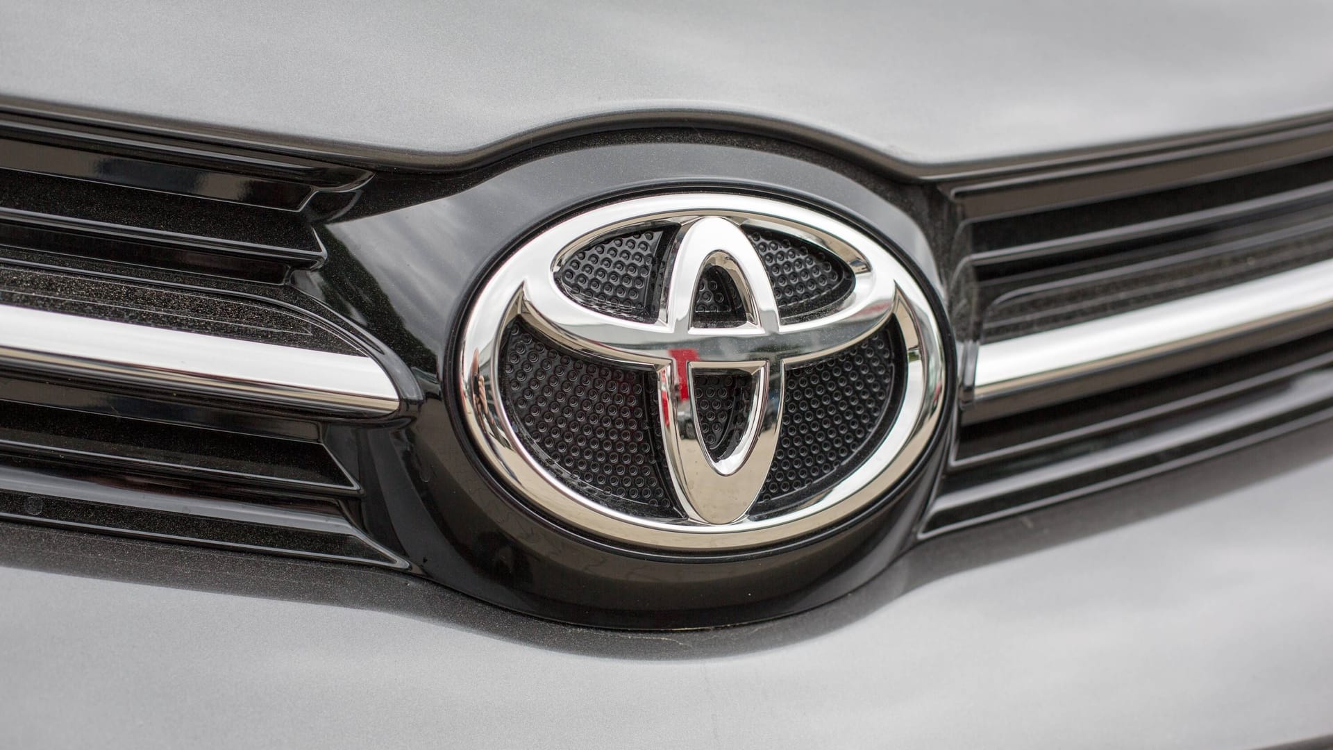 Logo von Toyota (Symbolfoto): Besitzer japanischer Modelle sollten in Hannover besonders aufpassen. Logo von Toyota (Symbolfoto): Besitzer japanischer Modelle sollten in Hannover besonders aufpassen.