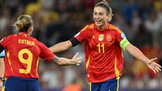 Gala zum Auftakt: Topfavorit Spanien dominiert und siegt