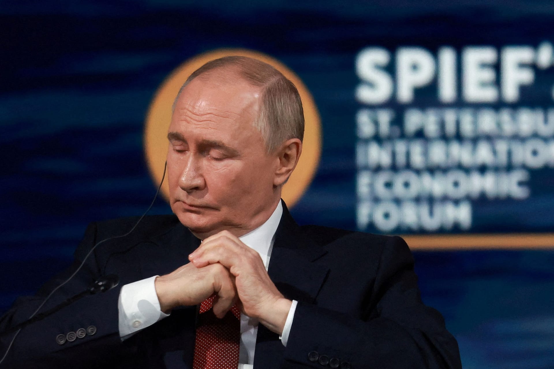 Wladimir Putin: Der Tod seines Verkehrsministers erregte Aufsehen. Wladimir Putin: Der Tod seines Verkehrsministers erregte Aufsehen.