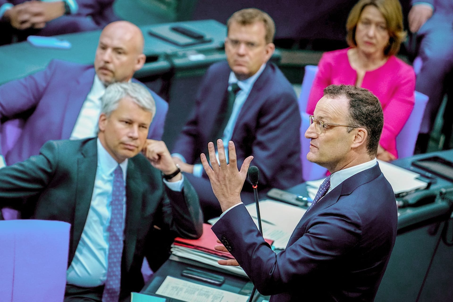 Jens Spahn: Vorsitzender der Unions-Fraktion im Bundestag, spricht in der Generaldebatte zum Haushalt im Plenum des Bundestags zur Corona-Pandemie.