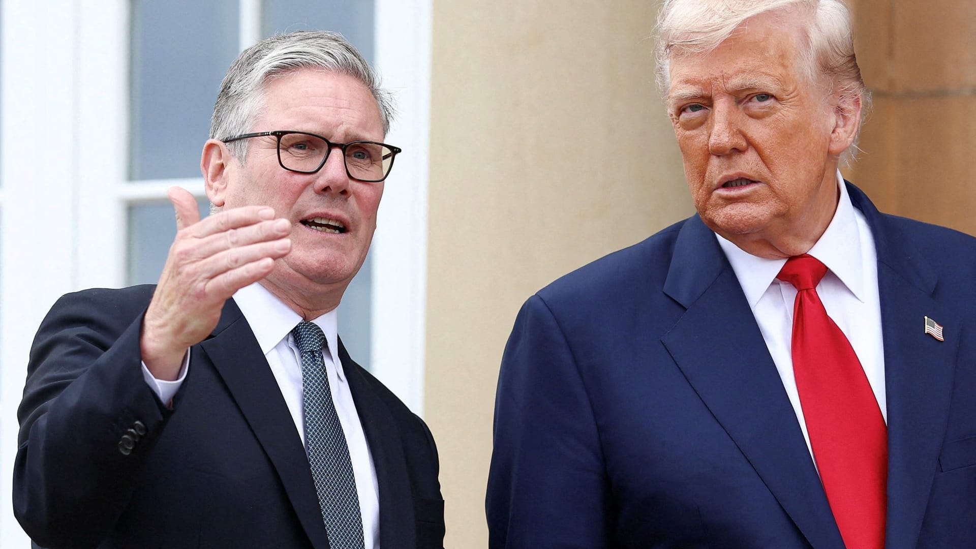 US-Präsident Donald Trump und Keir Starmer auf dem Trump-Golfkurs in Turnberry, Schottland.