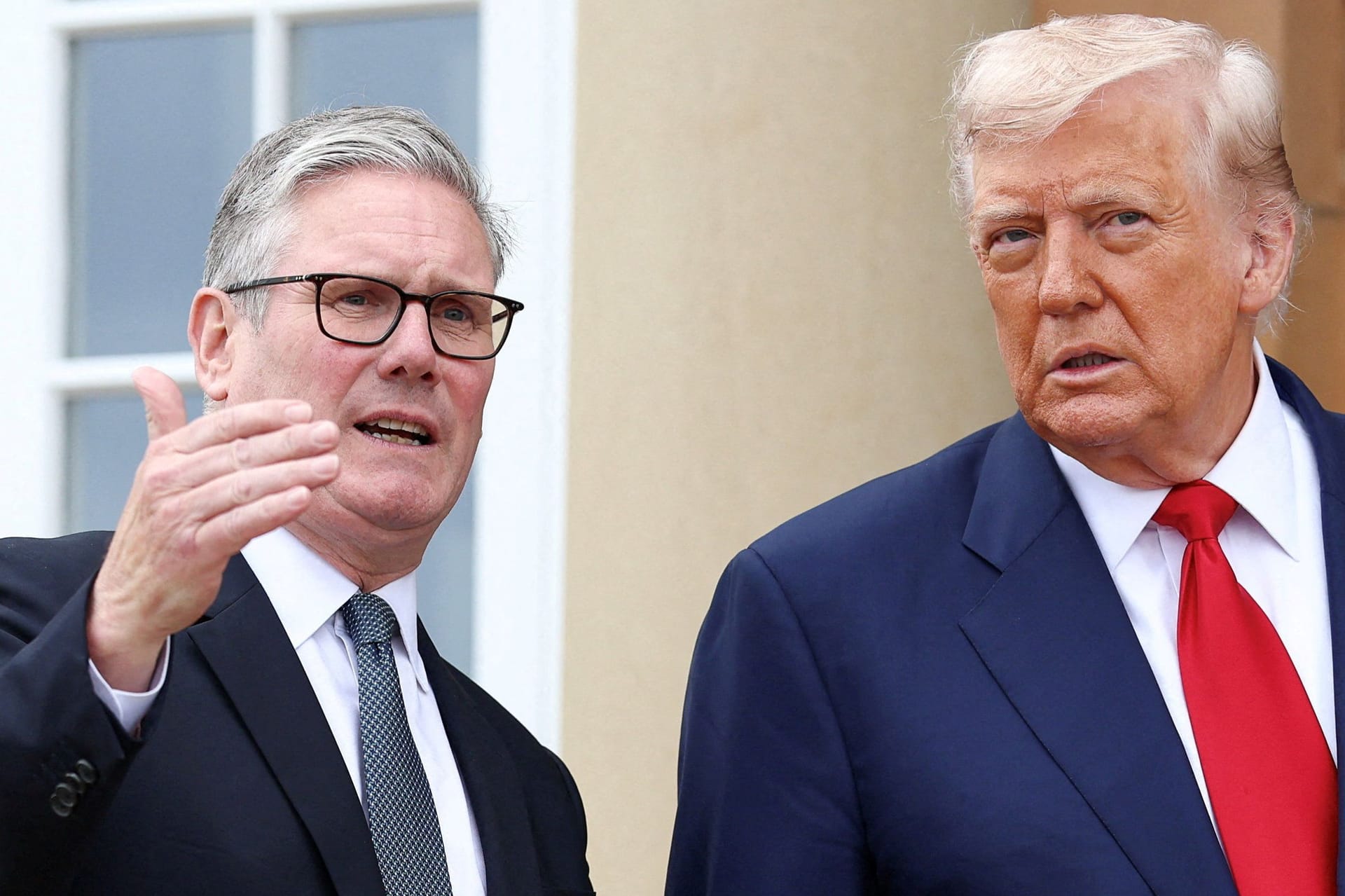 US-Präsident Donald Trump und Keir Starmer auf dem Trump-Golfkurs in Turnberry, Schottland.