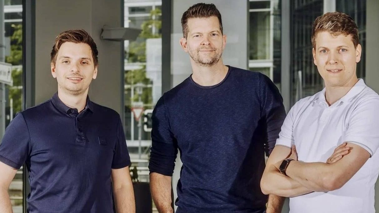 Benjamin Mayr, Philipp Heltewig und Sascha Poggemann (von links): Sie sind die Gründer der Düsseldorfer Firma.