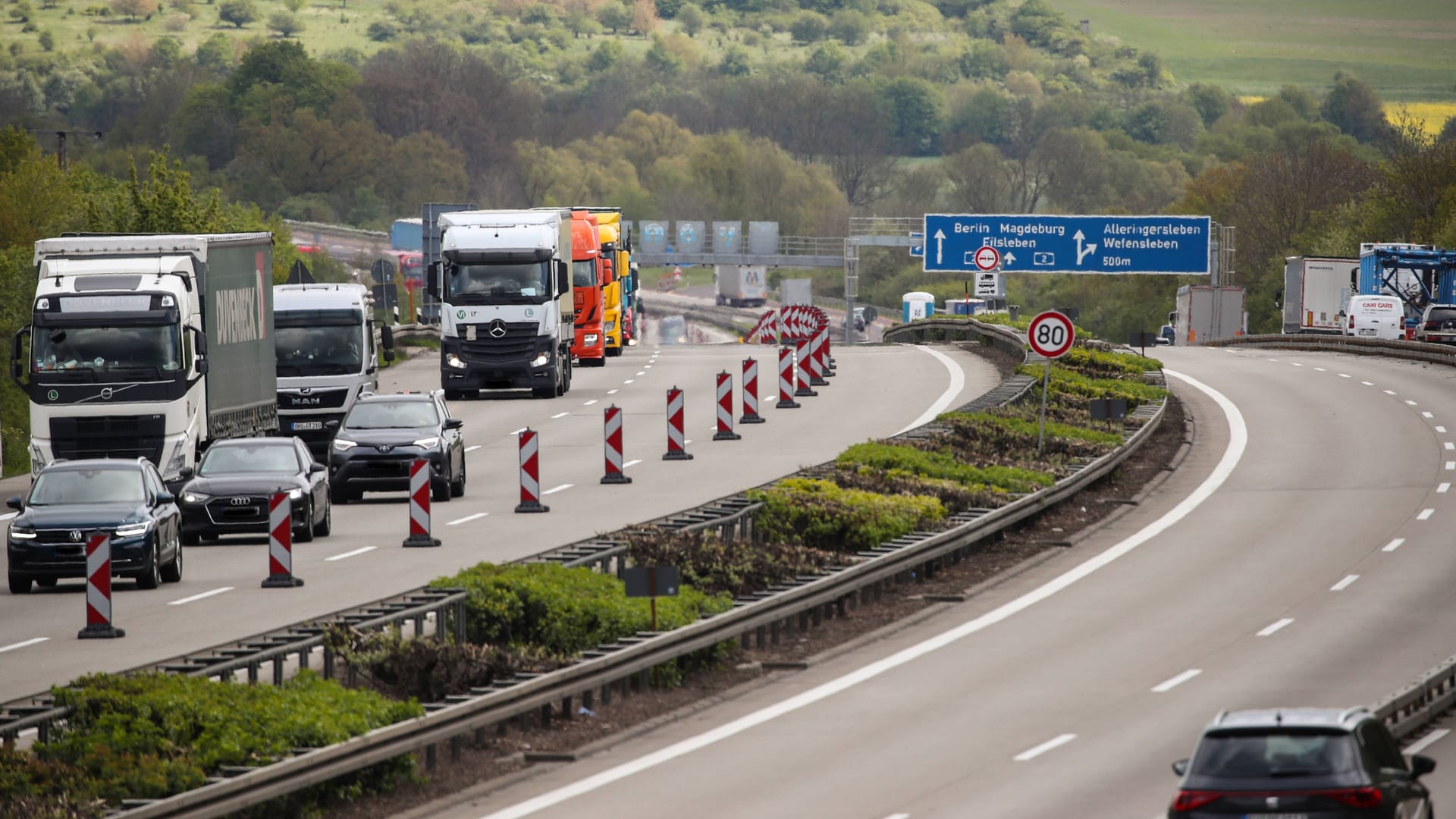 Die A2 bei Helmstedt: Dort kommt es auch am Morgen zu Beeinträchtigungen. Die A2 bei Helmstedt: Dort kommt es auch am Morgen zu Beeinträchtigungen.
