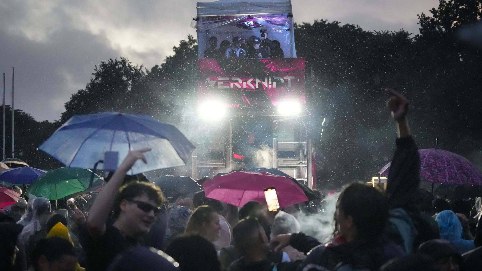 Techno-Parade «Rave The Planet» Techno-Parade «Rave The Planet»