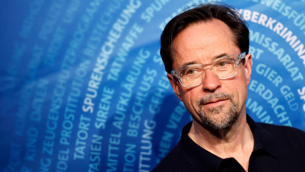 Jan Josef Liefers wird 60: So sah der "Tatort"-Star vor 30 Jahren aus