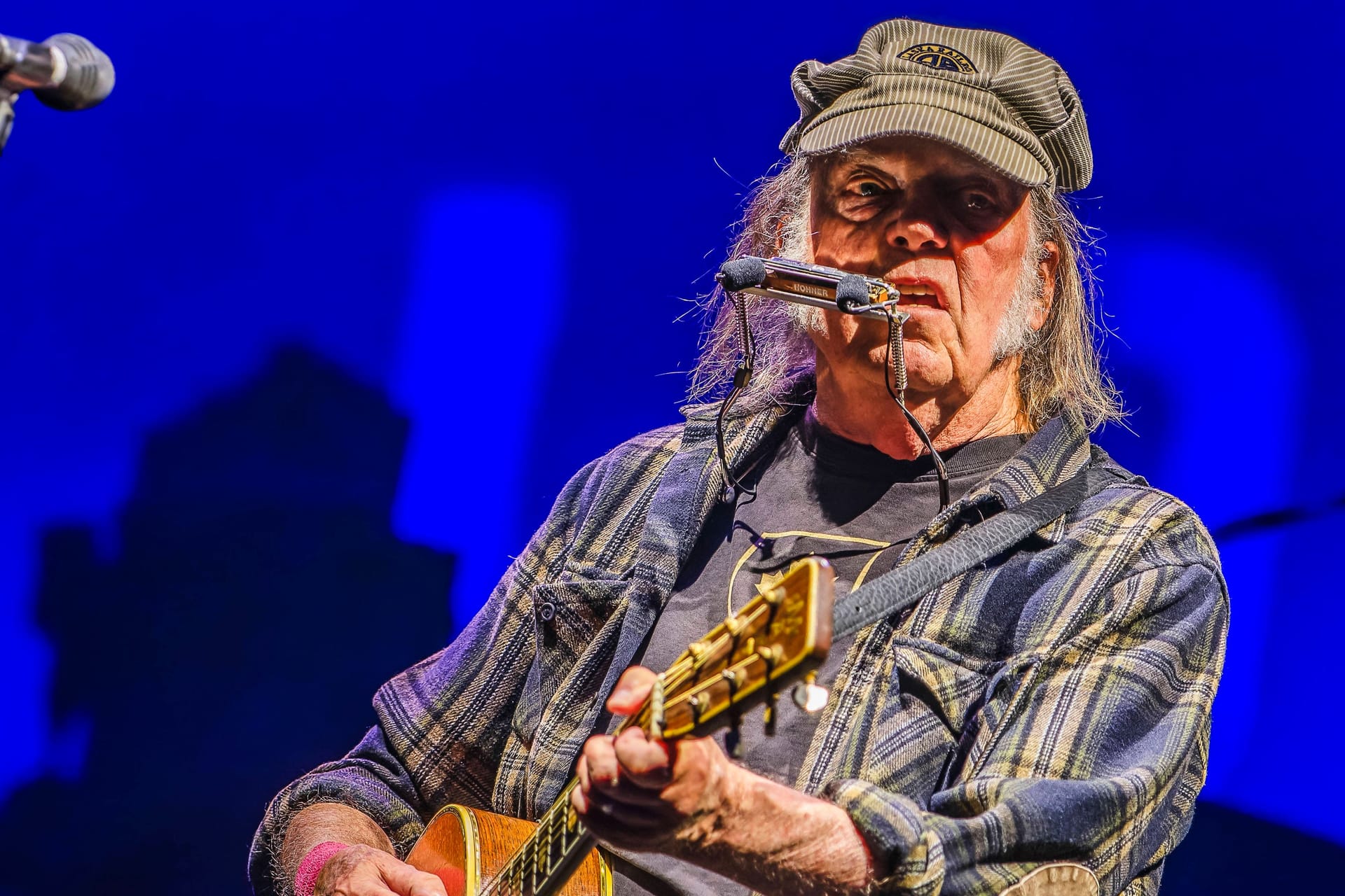 Neil Young and the Chrome Hearts (Archivbild): Hier bei dem Konzert auf dem Glastonbury Festival.
