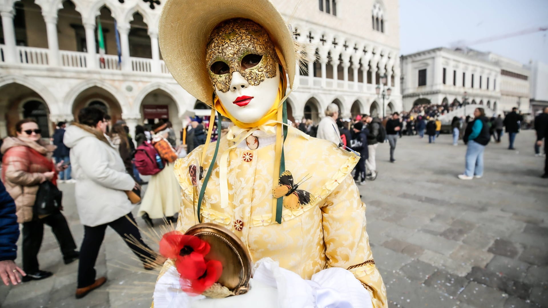 Venedig: Wenn im Mai der Karneval tobt, kommen viele Touristen aus aller Welt in die Lagunenstadt.