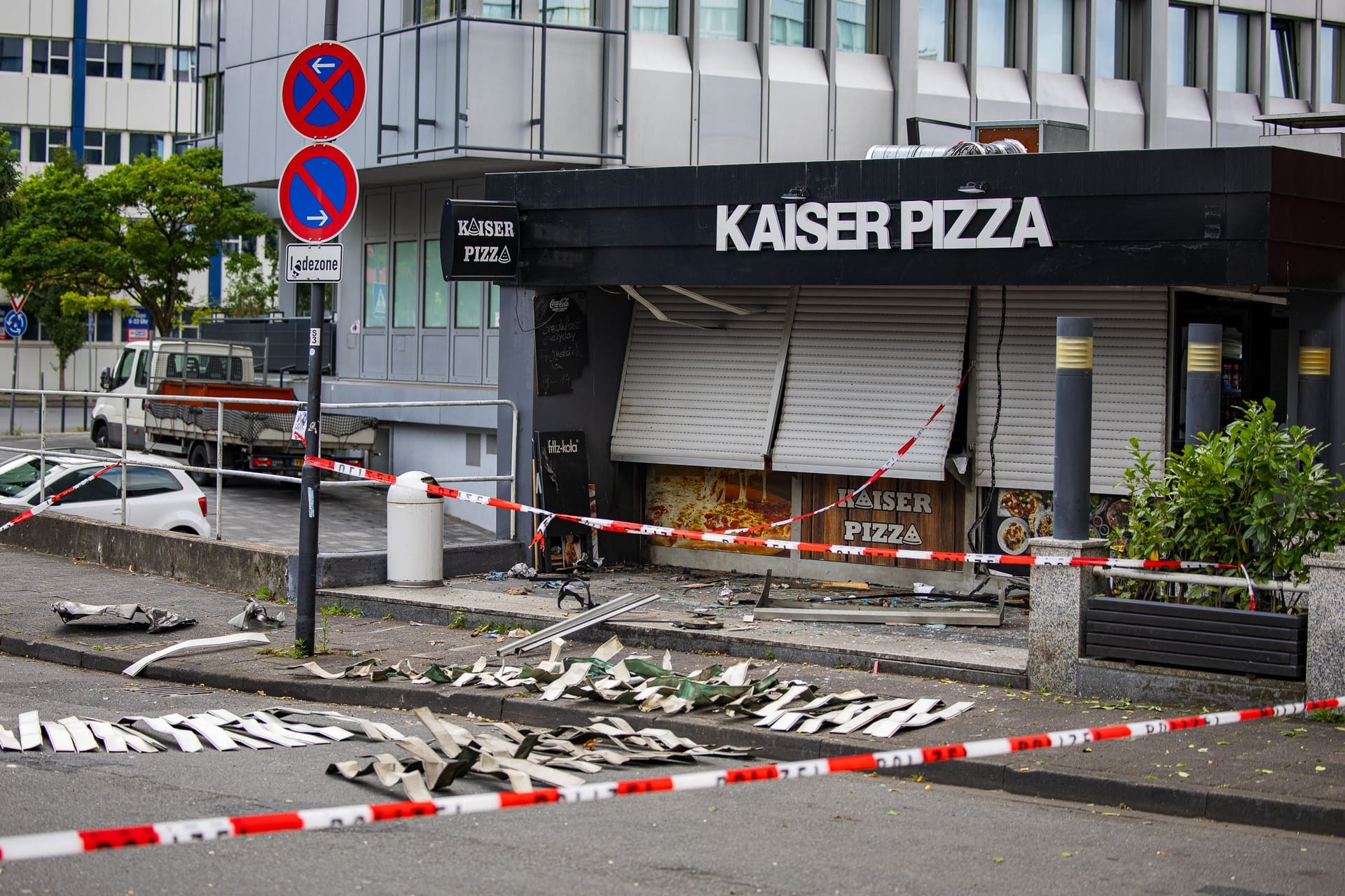 Das Restaurant in Offenbach wurde bei der Explosion beschädigt.
