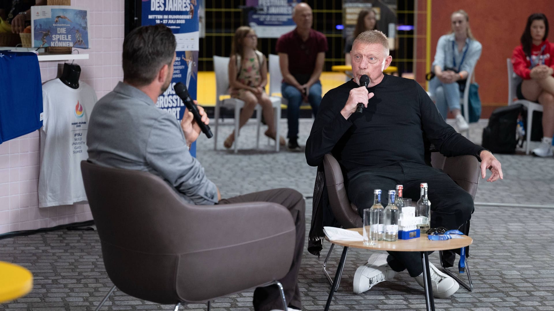 Boris Becker mit Matthias Killing am Montag in Essen: Die Tennislegende plauderte über seine Erfahrungen.