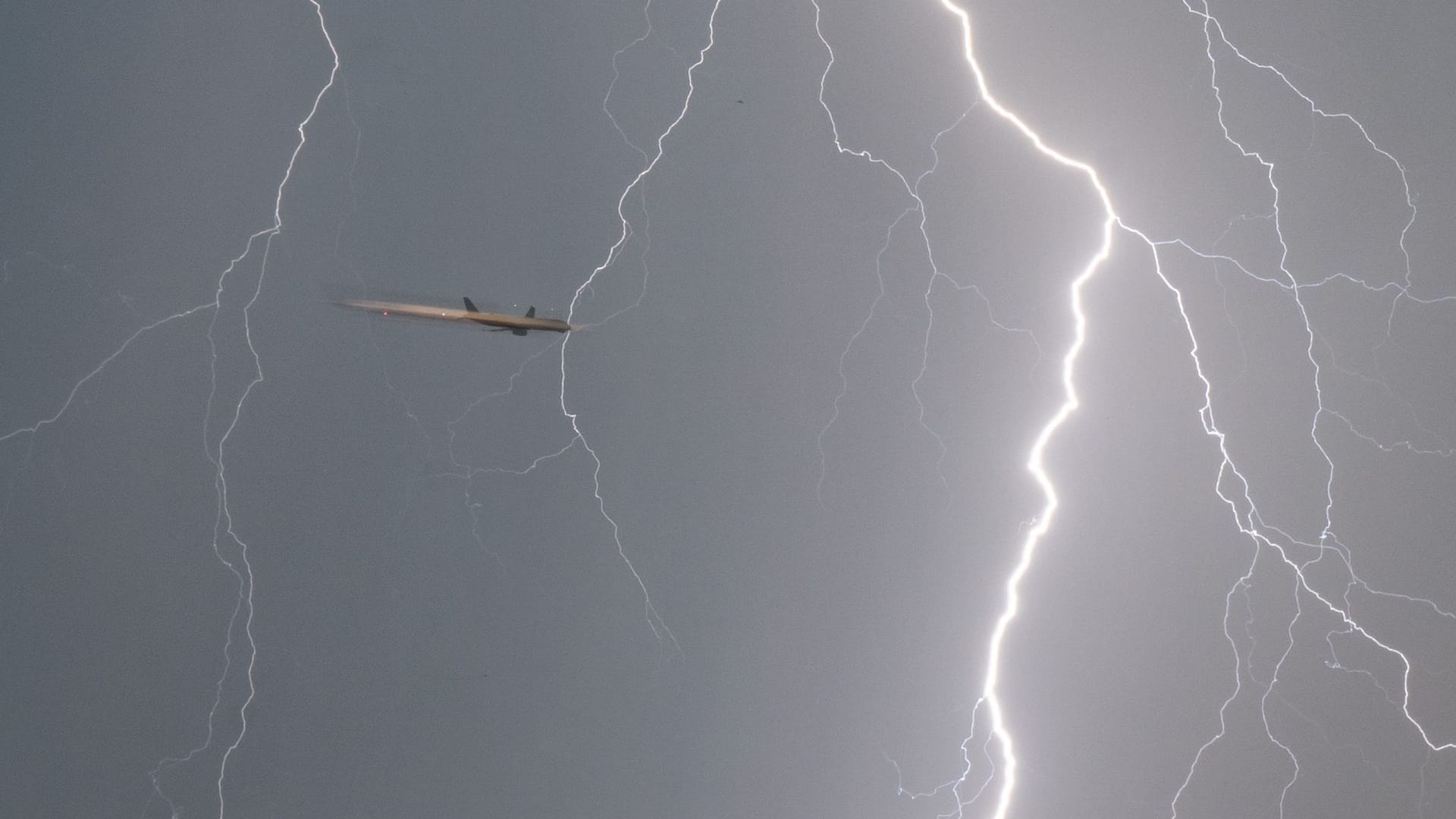 Landung im Gewitter
