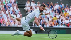 Djokovic folgt Sinner mit 100. Sieg in Wimbledon